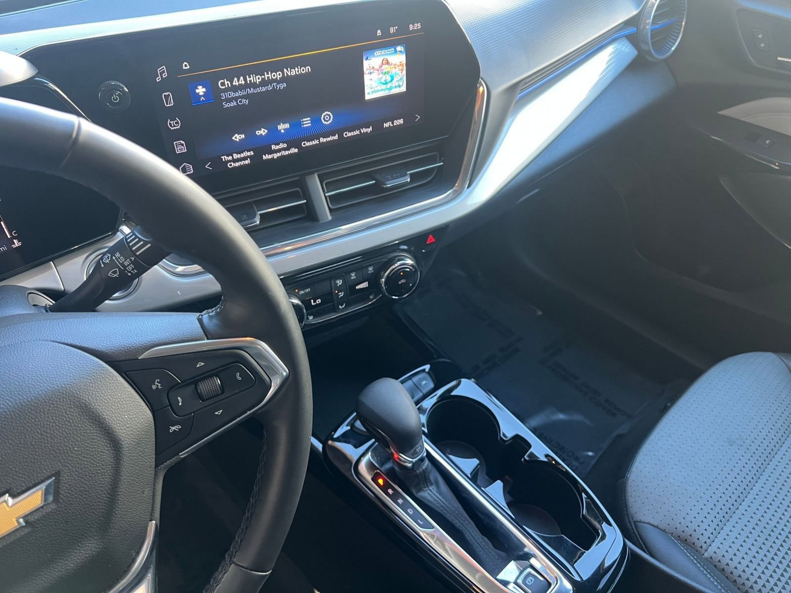 Thumbnail: 2025 Chevrolet Trax - 17