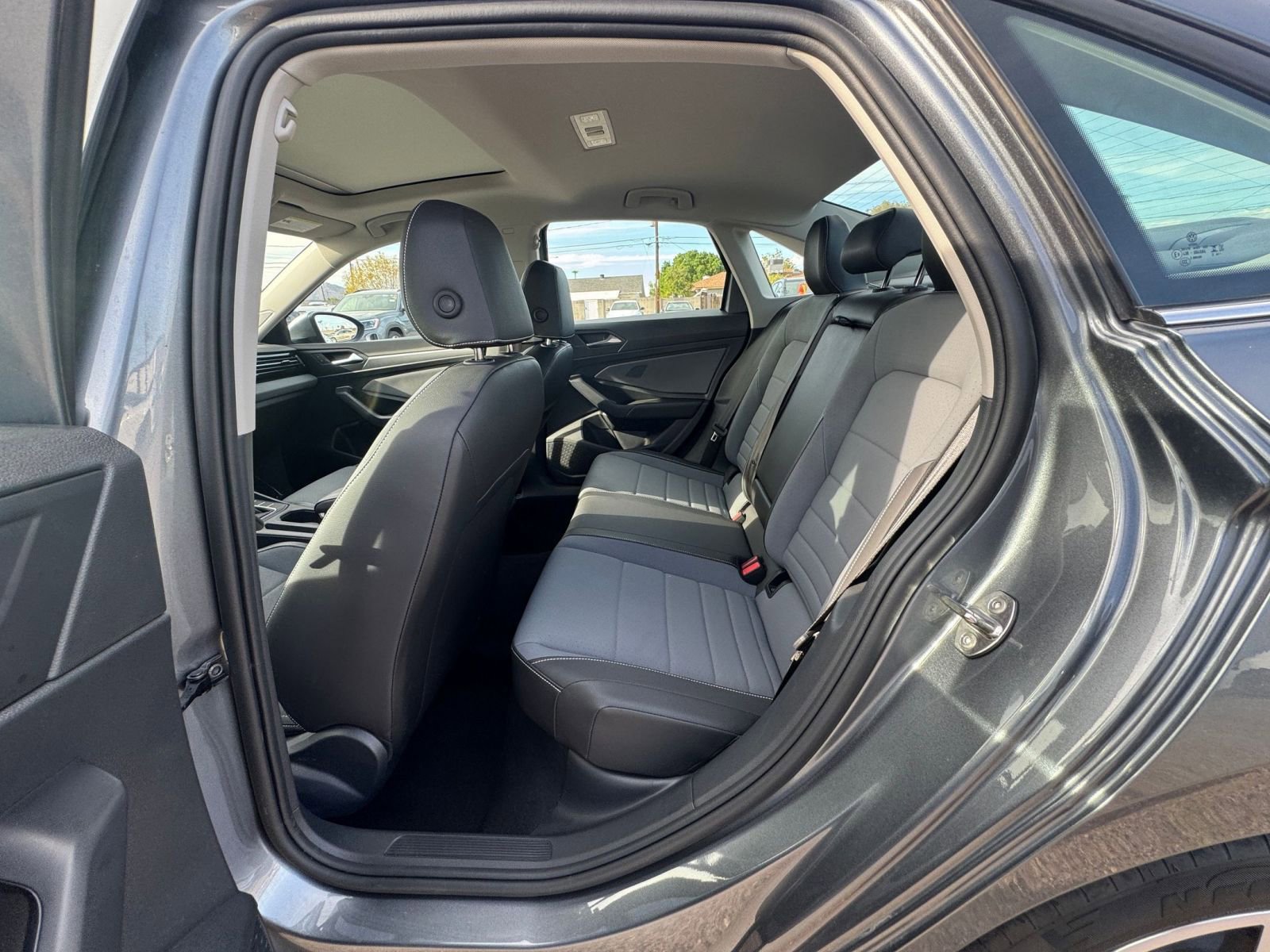 Thumbnail: 2025 Volkswagen Jetta - 24