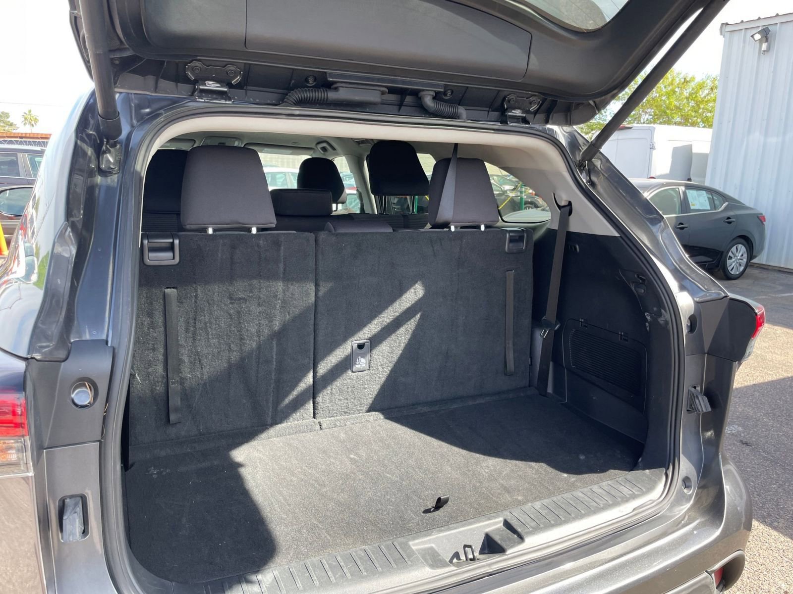 Thumbnail: 2025 Toyota Highlander - 33