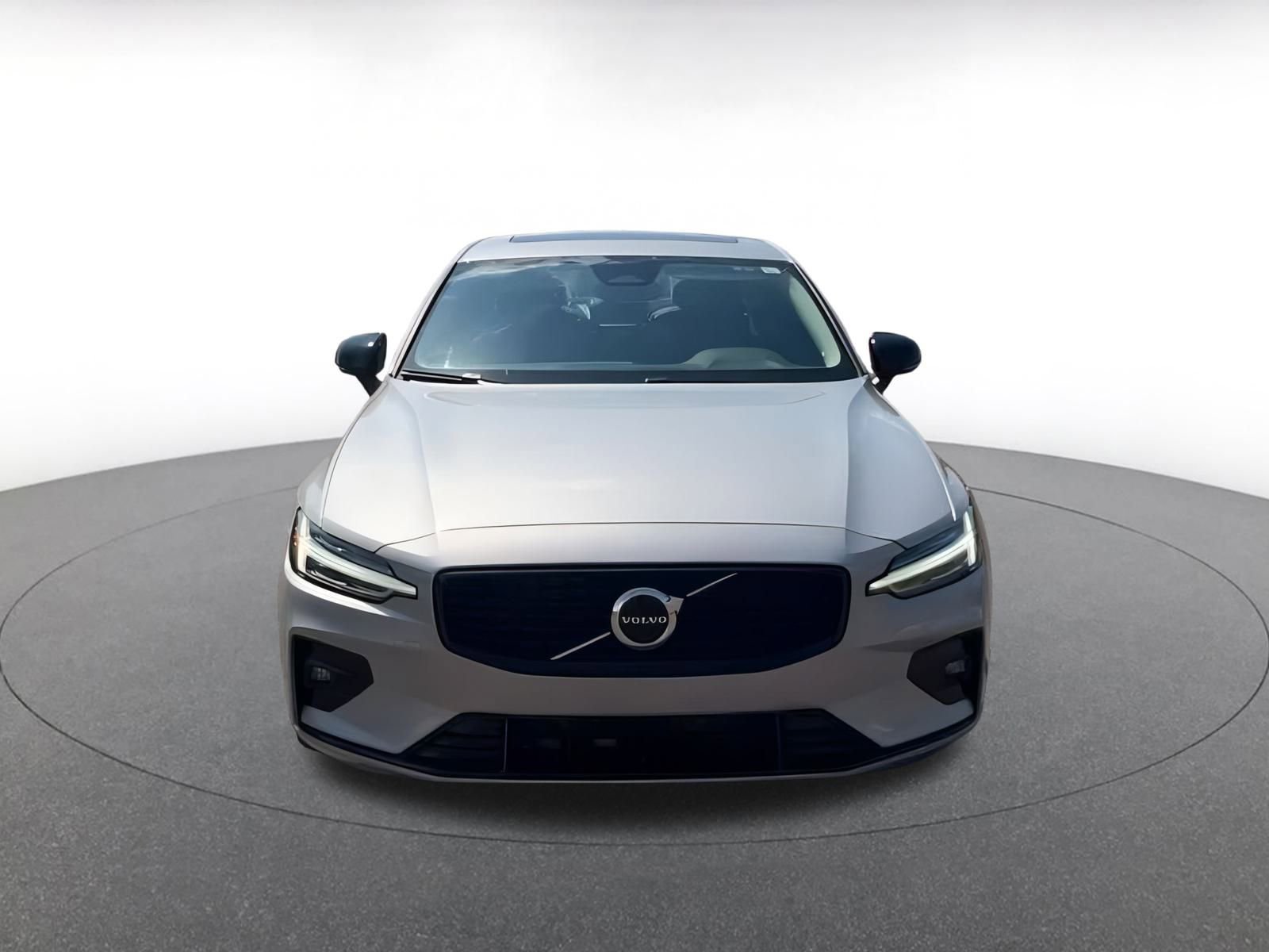 Thumbnail: 2024 Volvo S60 - 5