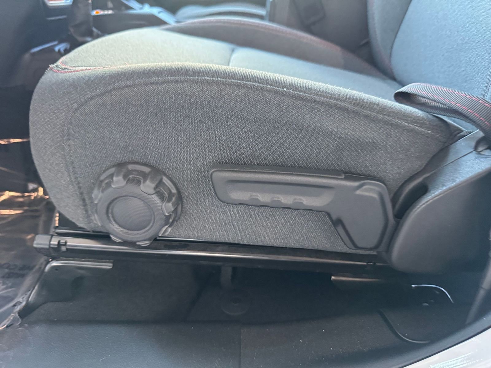 Thumbnail: 2025 Jeep Wrangler - 23