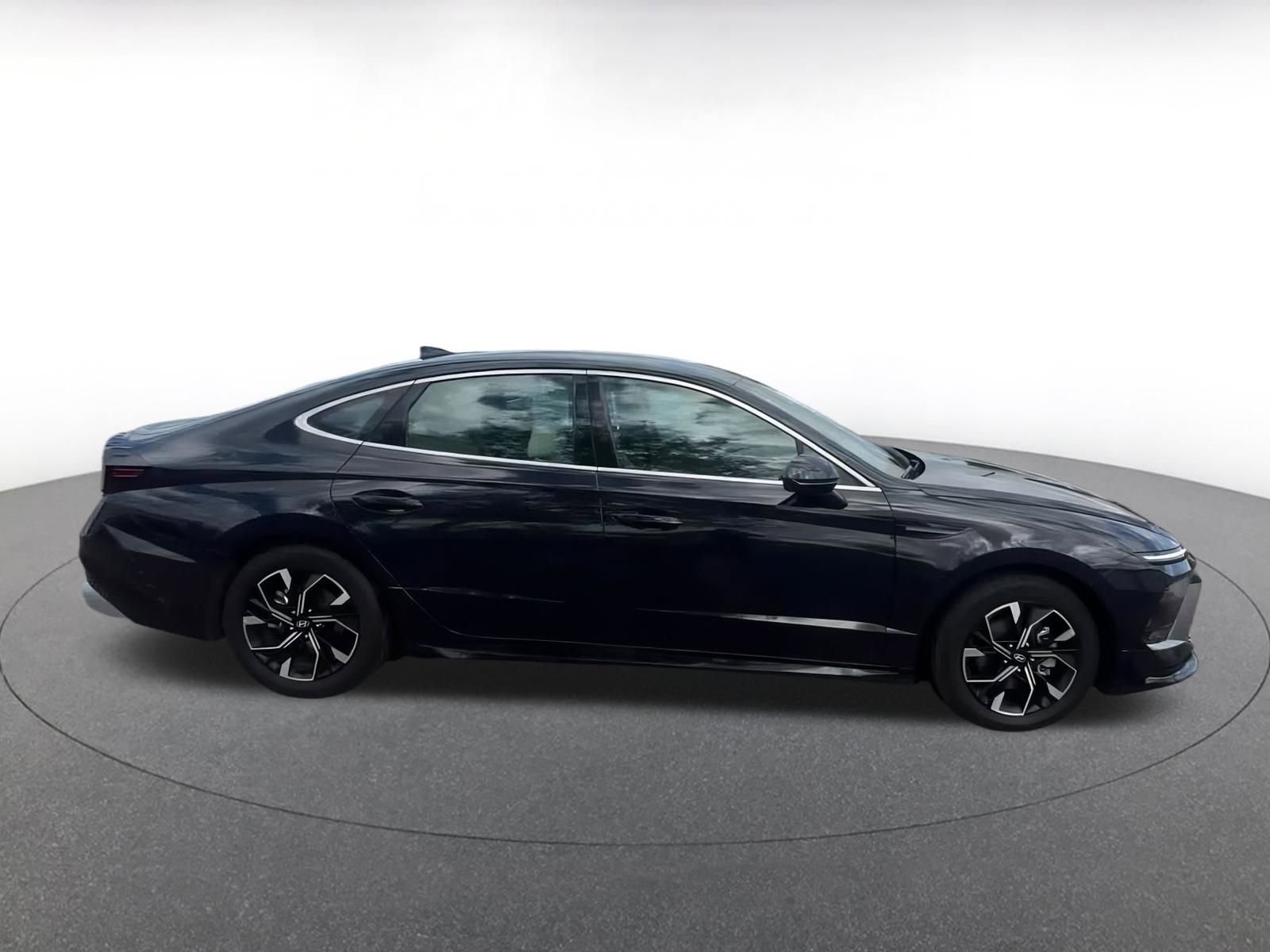 Thumbnail: 2025 Hyundai Sonata - 16