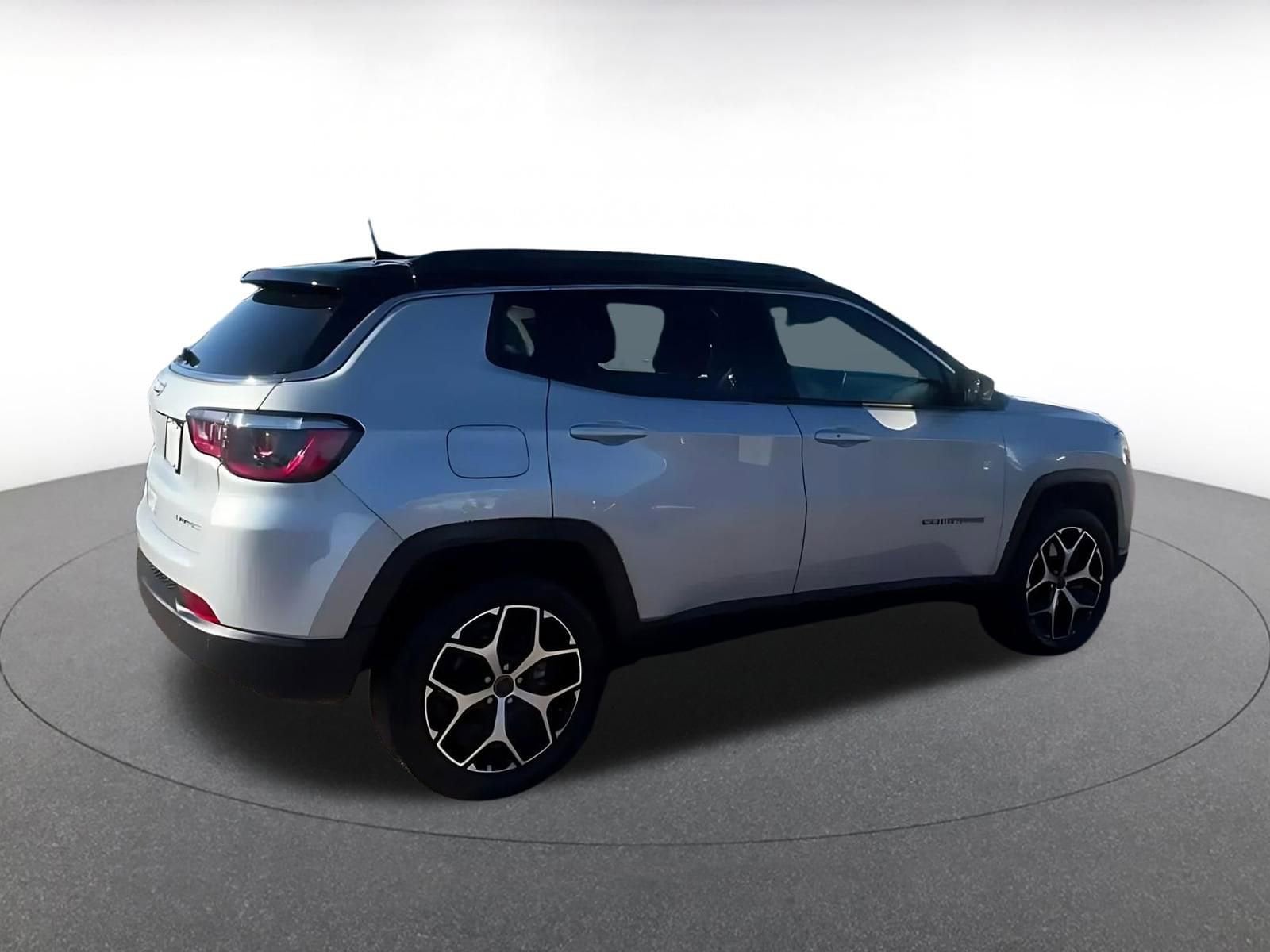 Thumbnail: 2025 Jeep Compass - 15