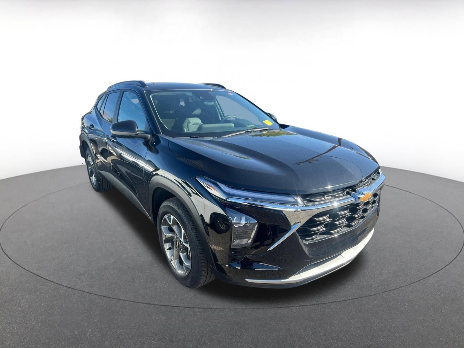 Thumbnail: 2025 Chevrolet Trax - 1