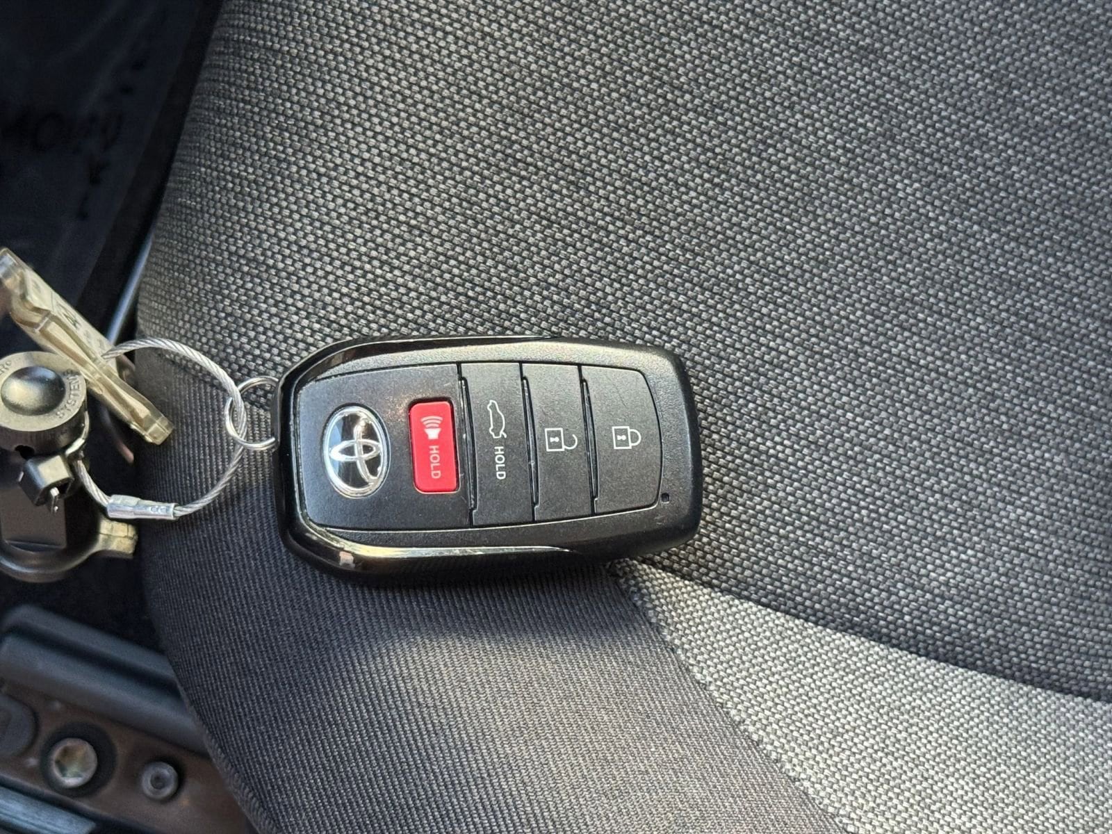 Thumbnail: 2025 Toyota Camry - 22