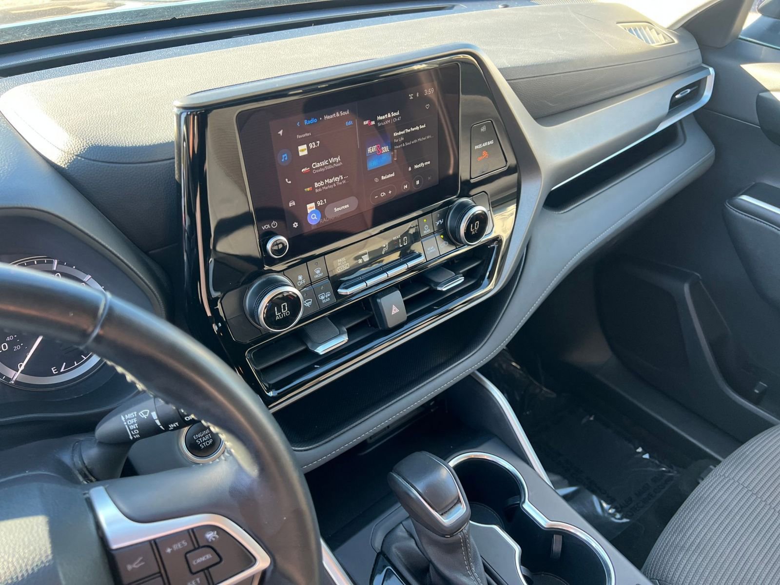 Thumbnail: 2025 Toyota Highlander - 21