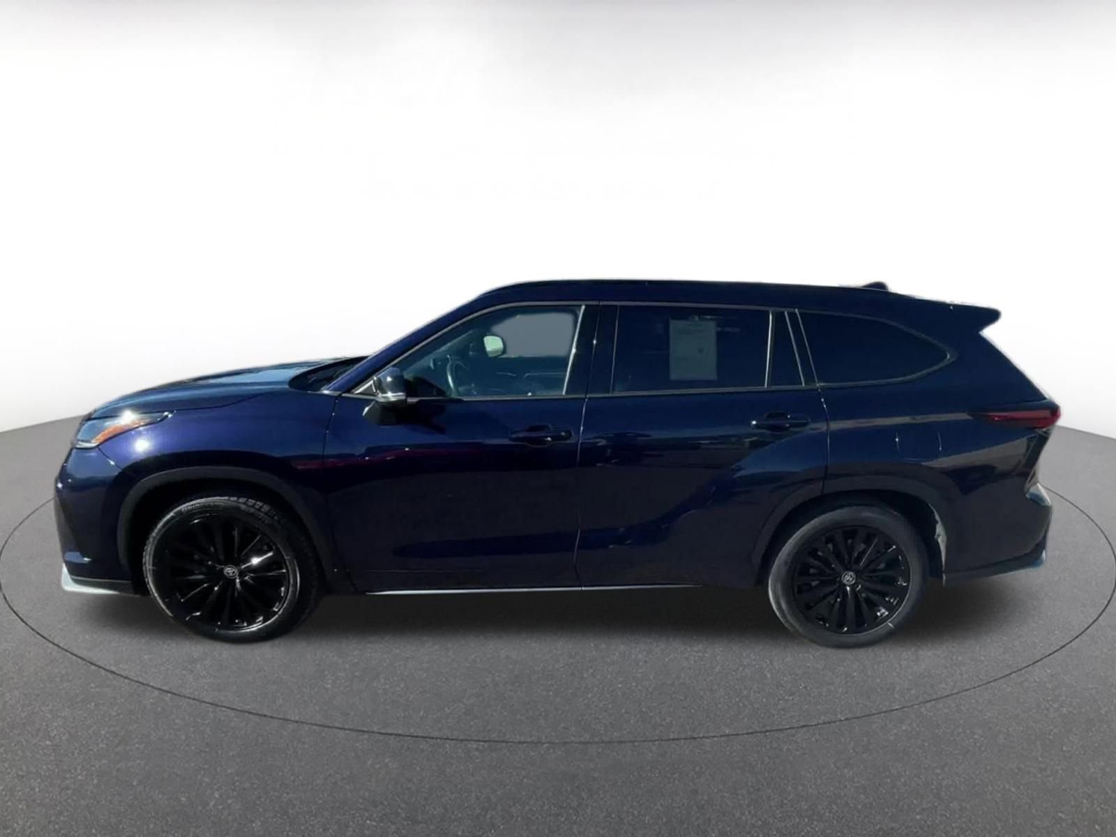 Thumbnail: 2024 Toyota Highlander - 7