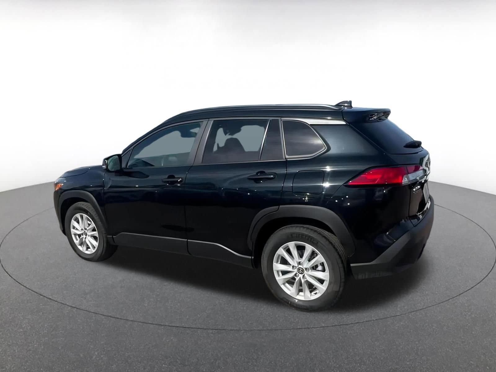 Thumbnail: 2025 Toyota Corolla Cross - 10