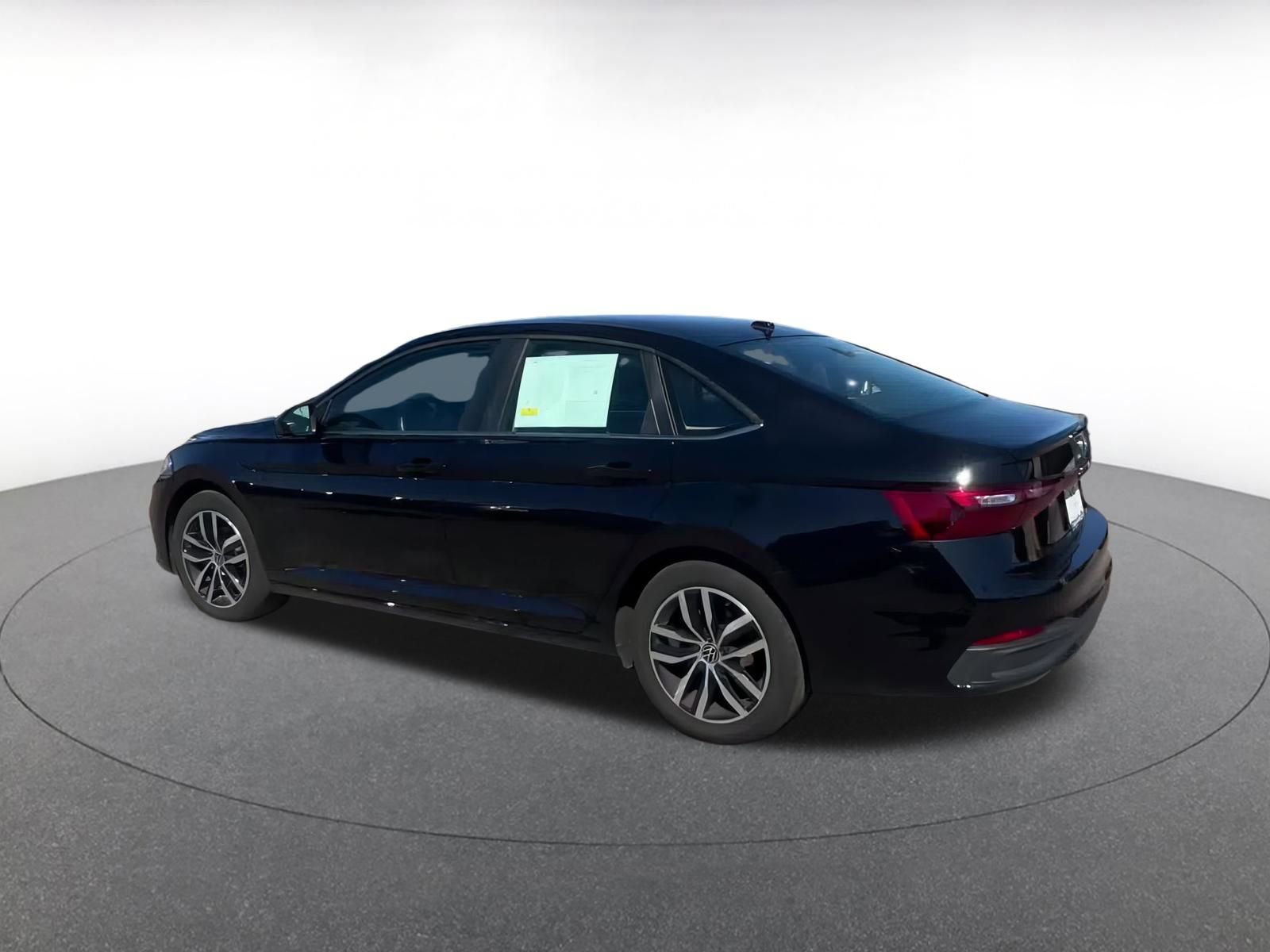 Thumbnail: 2025 Volkswagen Jetta - 10