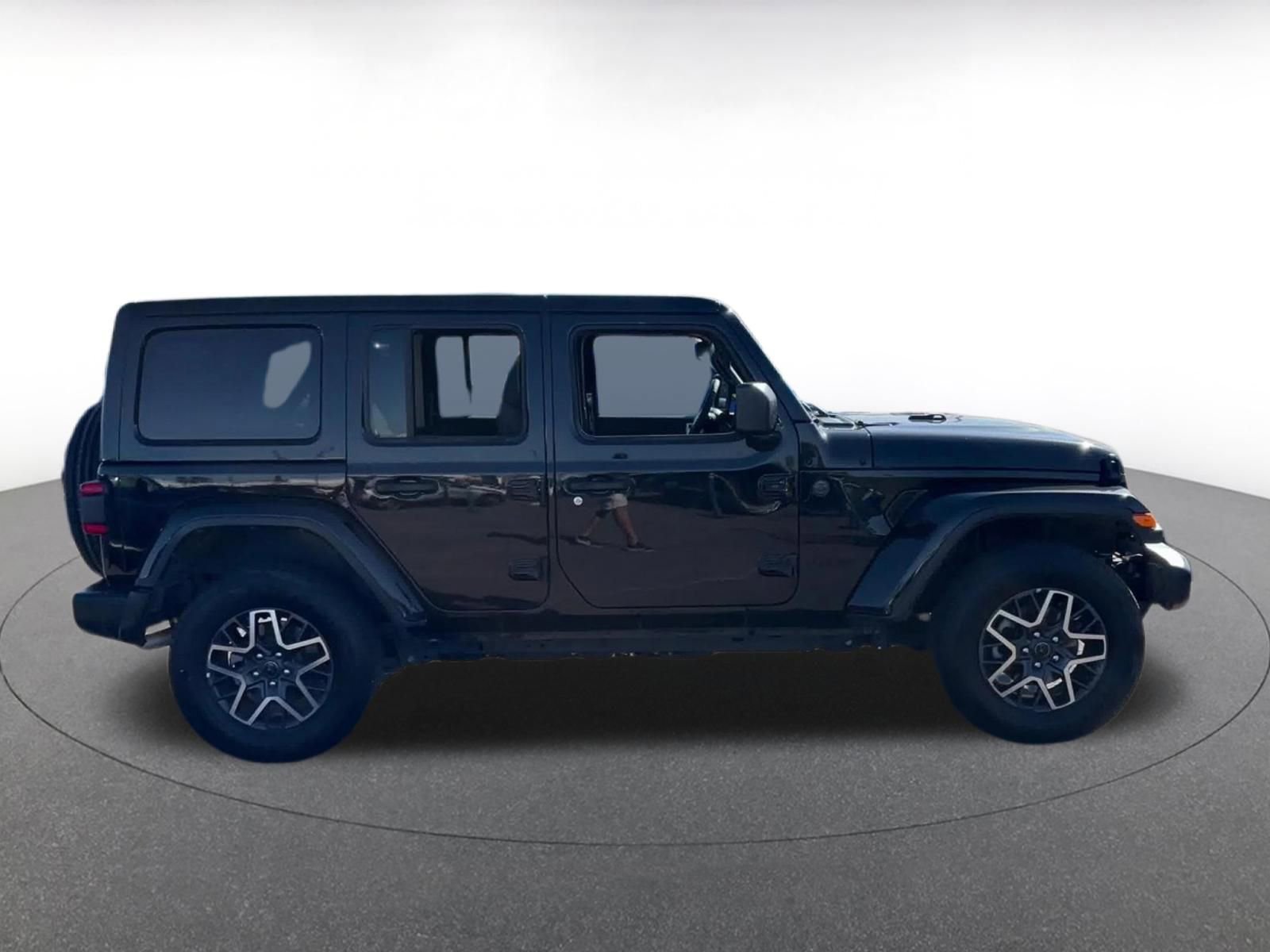Thumbnail: 2025 Jeep Wrangler - 15