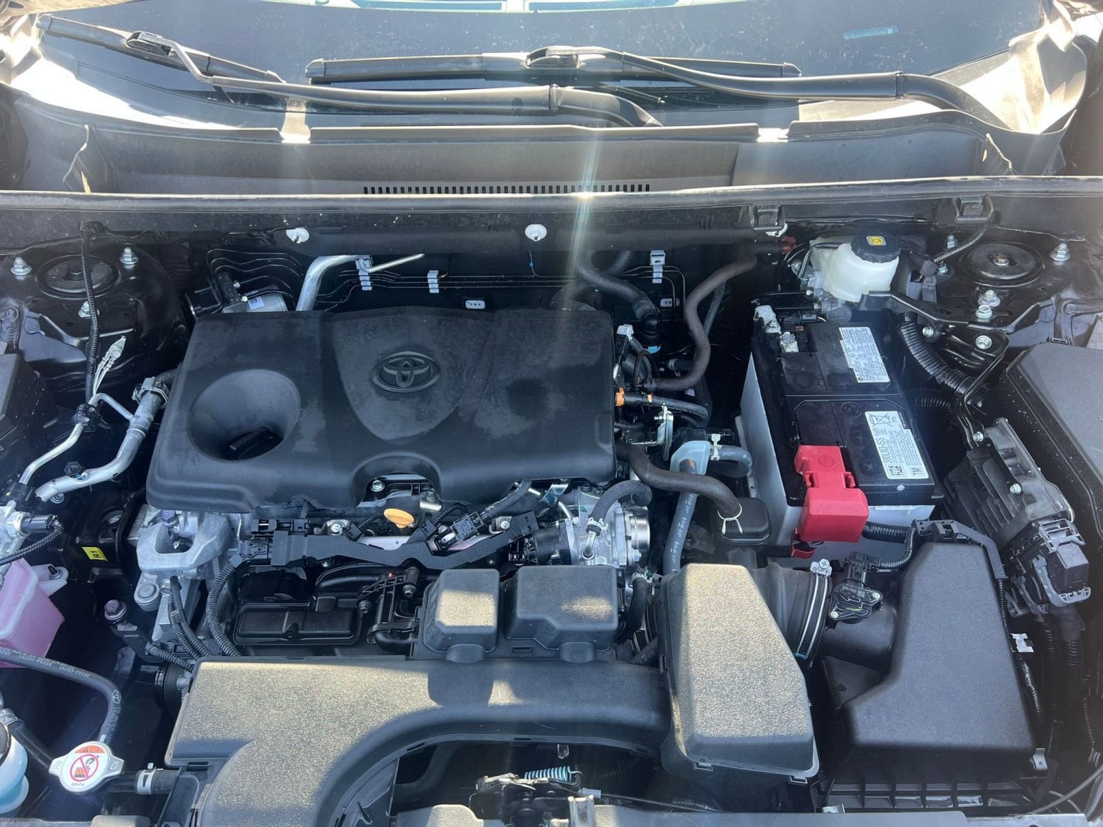 2024 Toyota RAV4 XLE 32