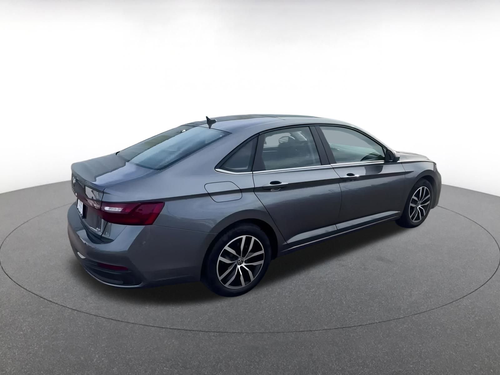 Thumbnail: 2025 Volkswagen Jetta - 15