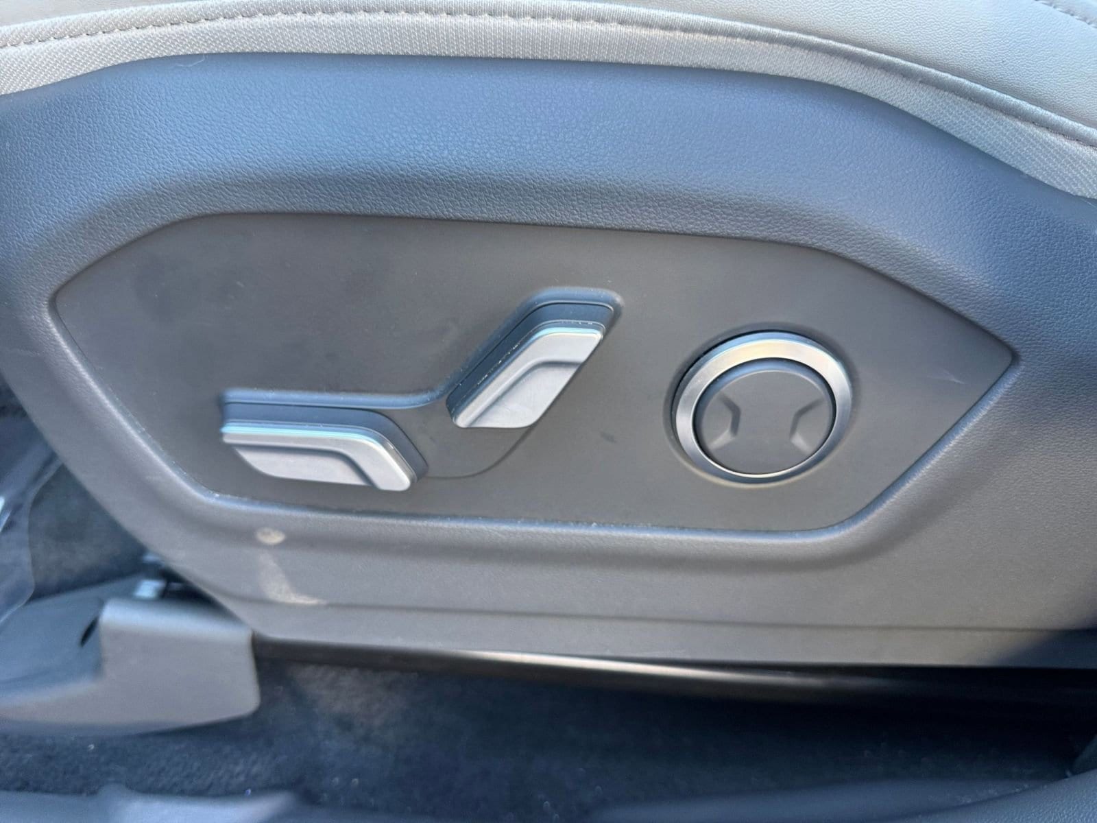 Thumbnail: 2025 Hyundai Santa Fe - 23