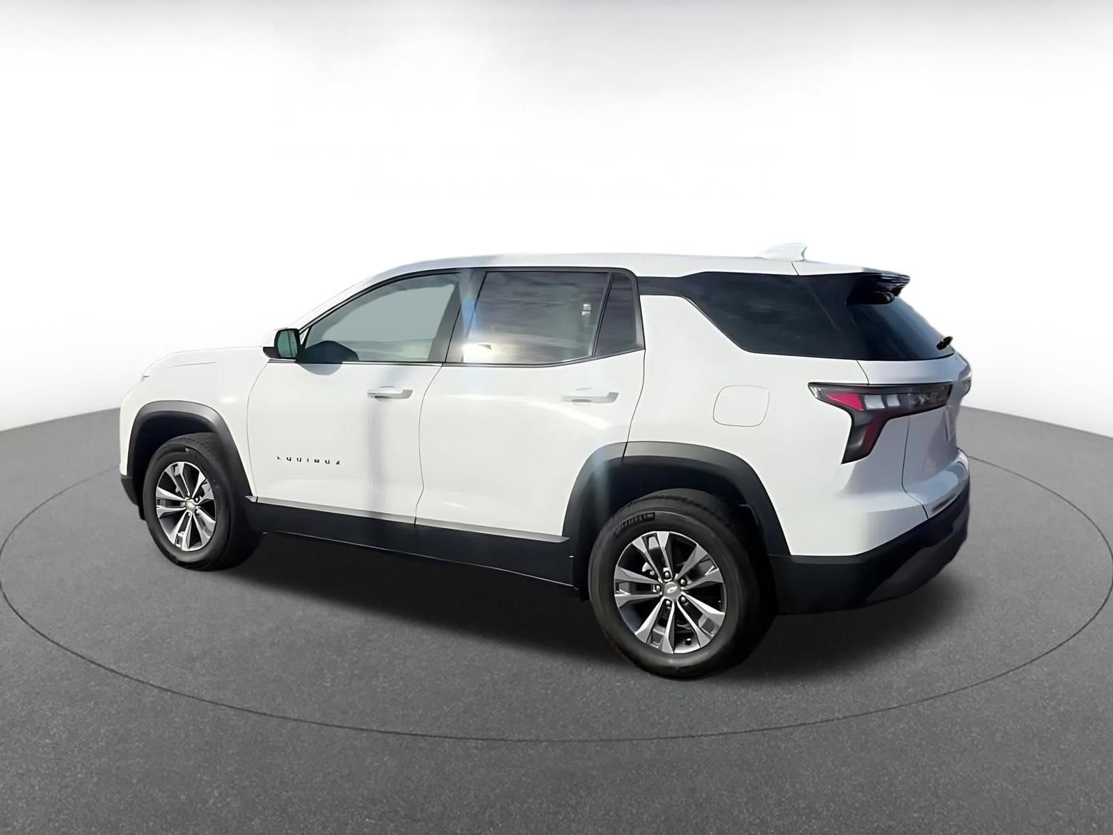 Thumbnail: 2025 Chevrolet Equinox - 10