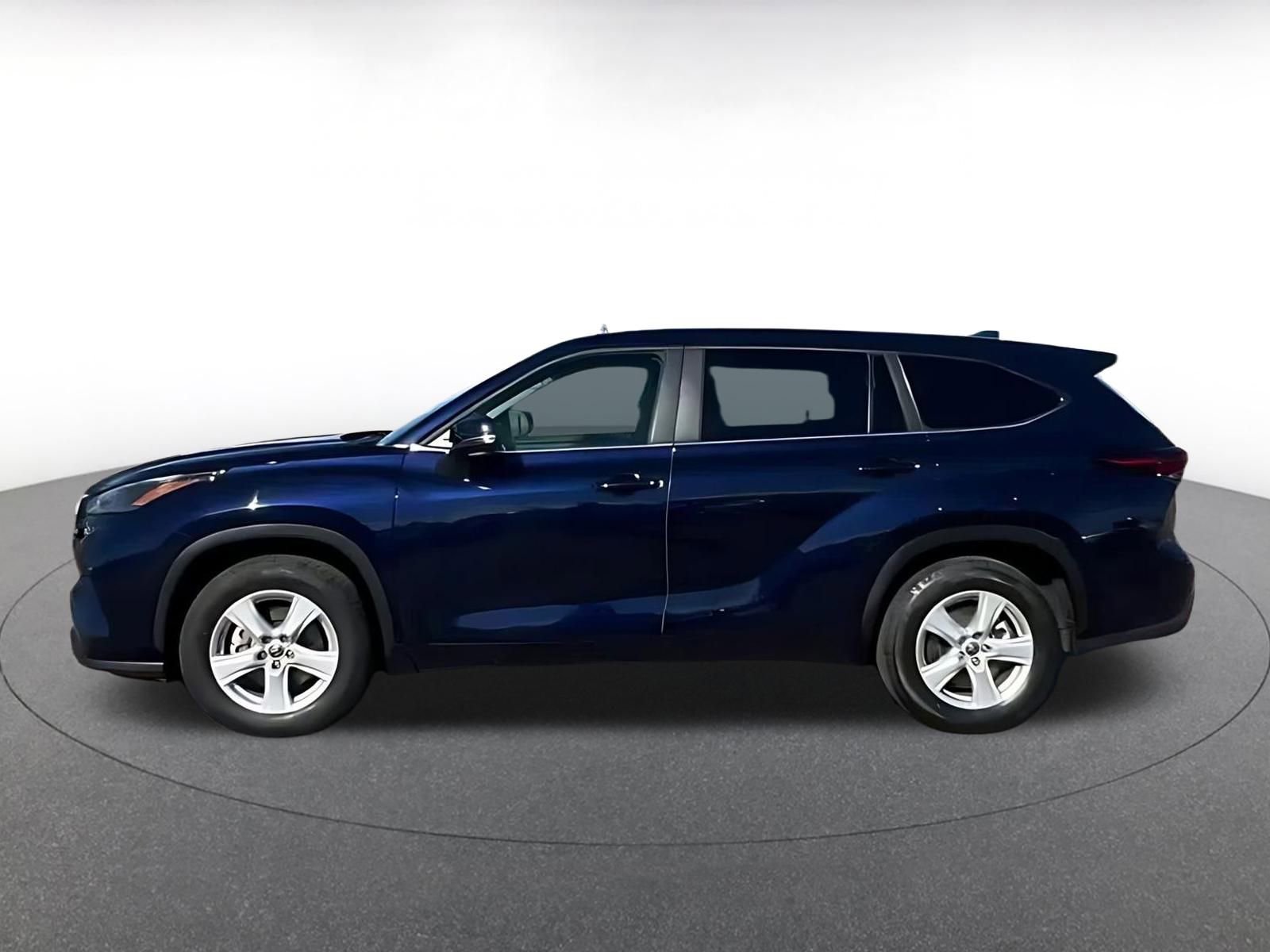 Thumbnail: 2025 Toyota Highlander - 10