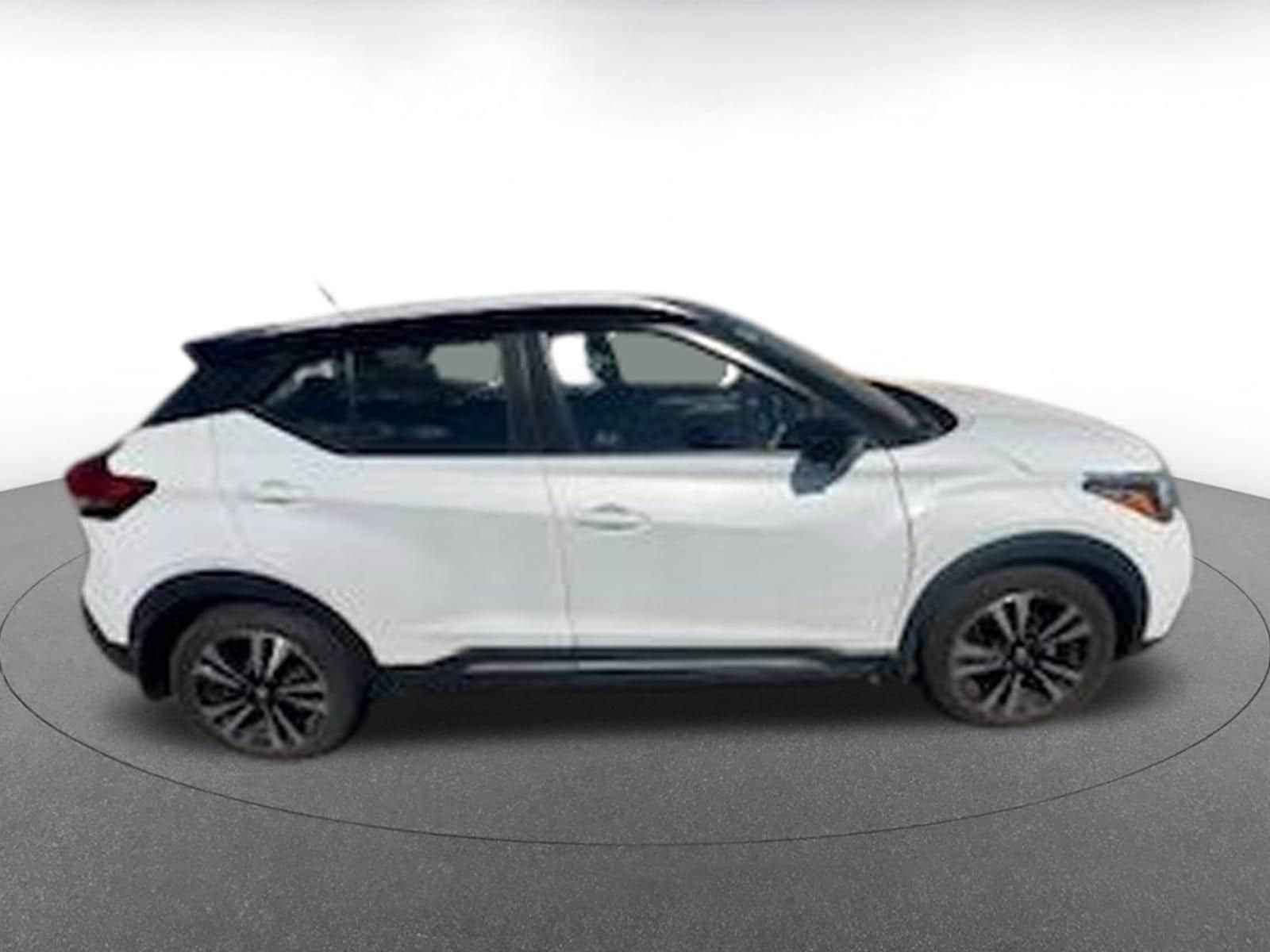 Thumbnail: 2020 Nissan Kicks - 7
