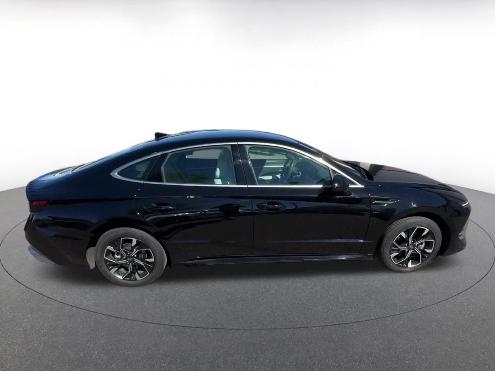 Thumbnail: 2025 Hyundai Sonata - 16