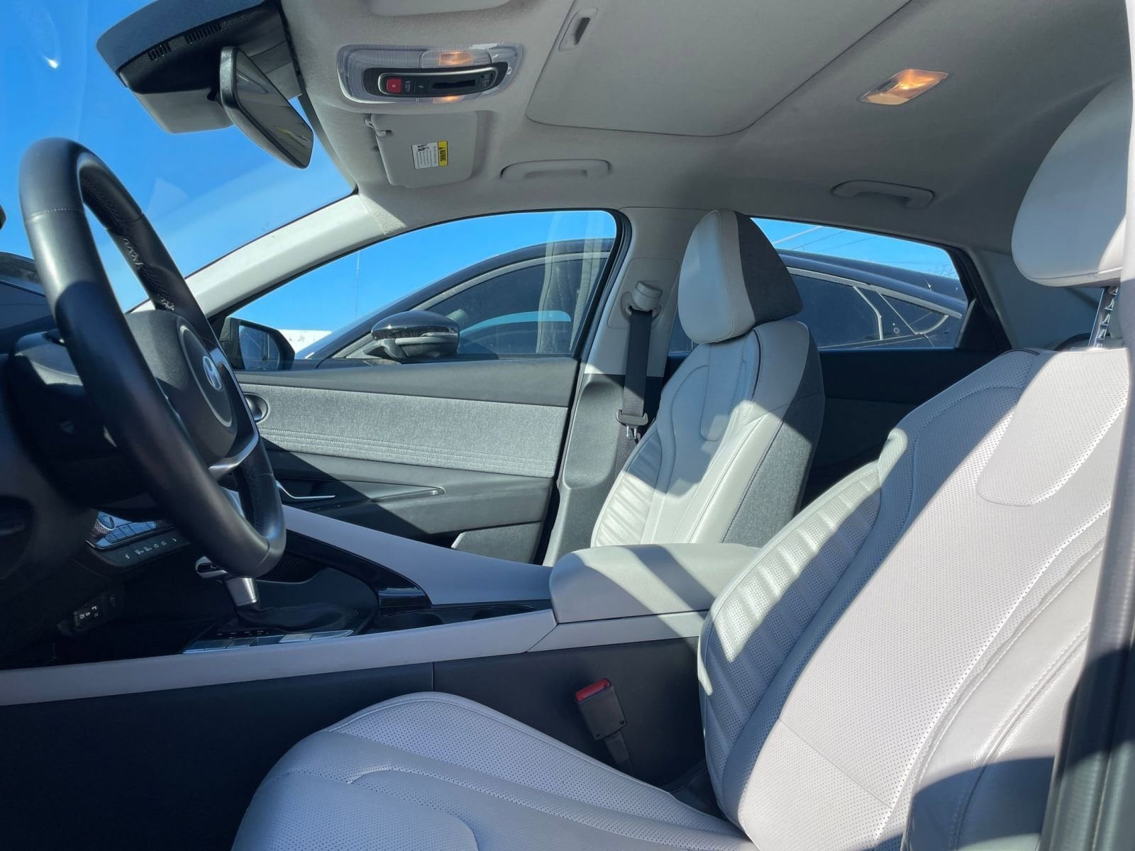 Thumbnail: 2025 Hyundai Elantra - 27