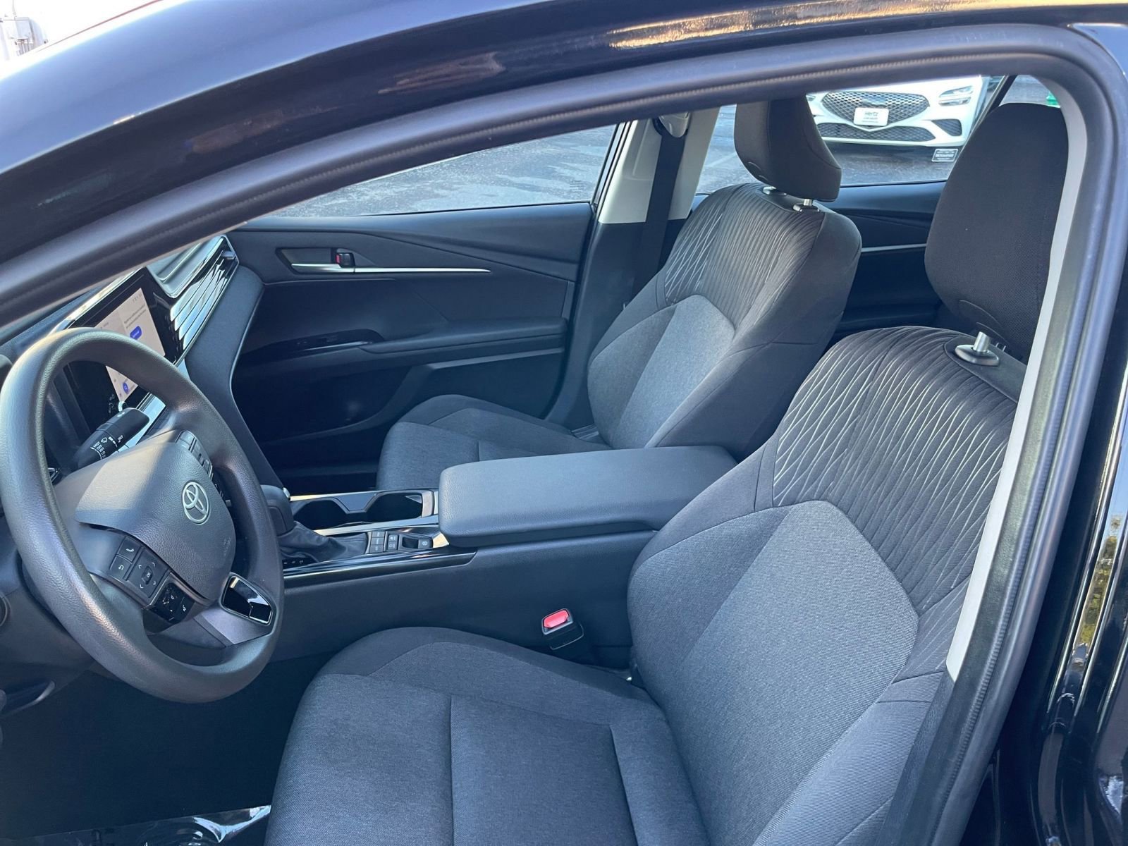 Thumbnail: 2025 Toyota Camry - 35