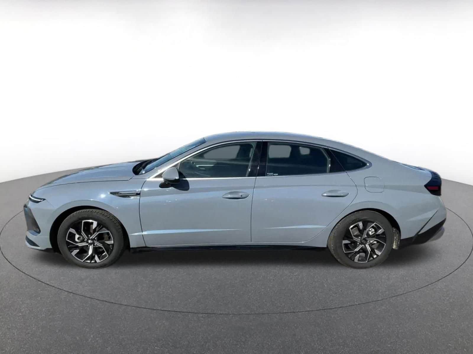 Thumbnail: 2025 Hyundai Sonata - 9