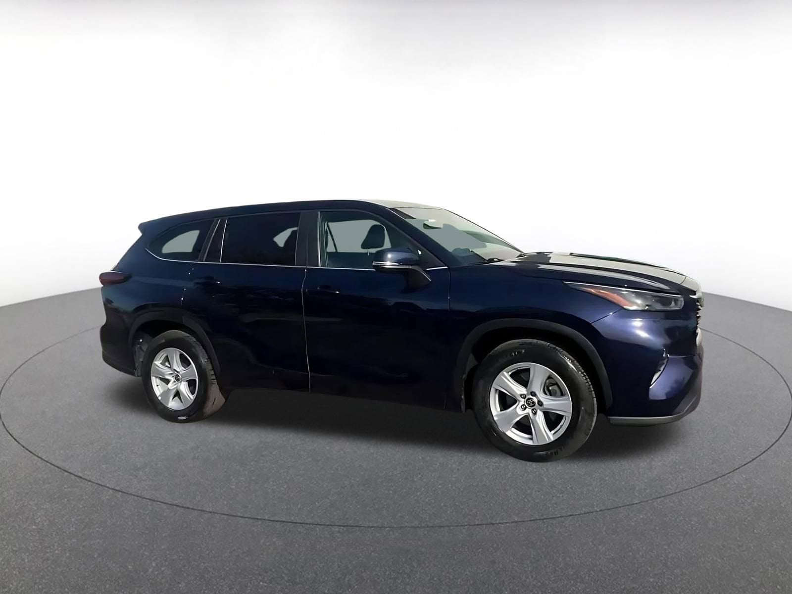 Thumbnail: 2025 Toyota Highlander - 2