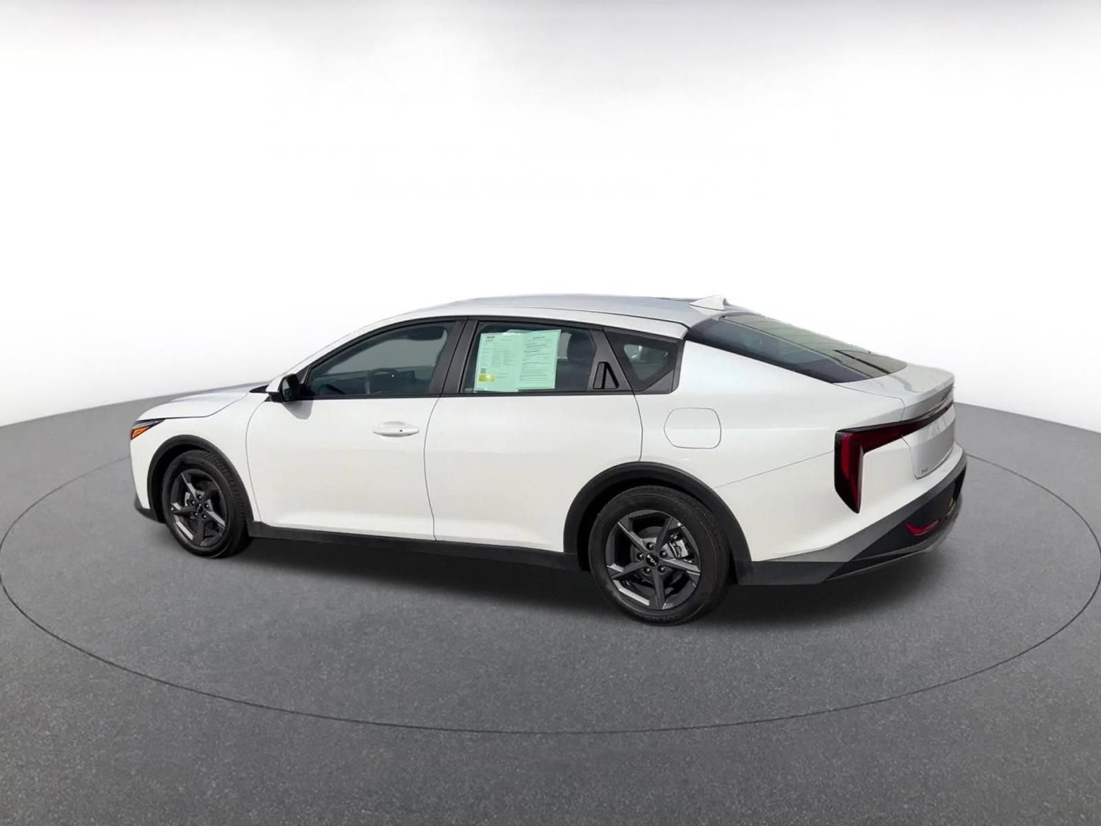 Thumbnail: 2025 Kia K4 - 10