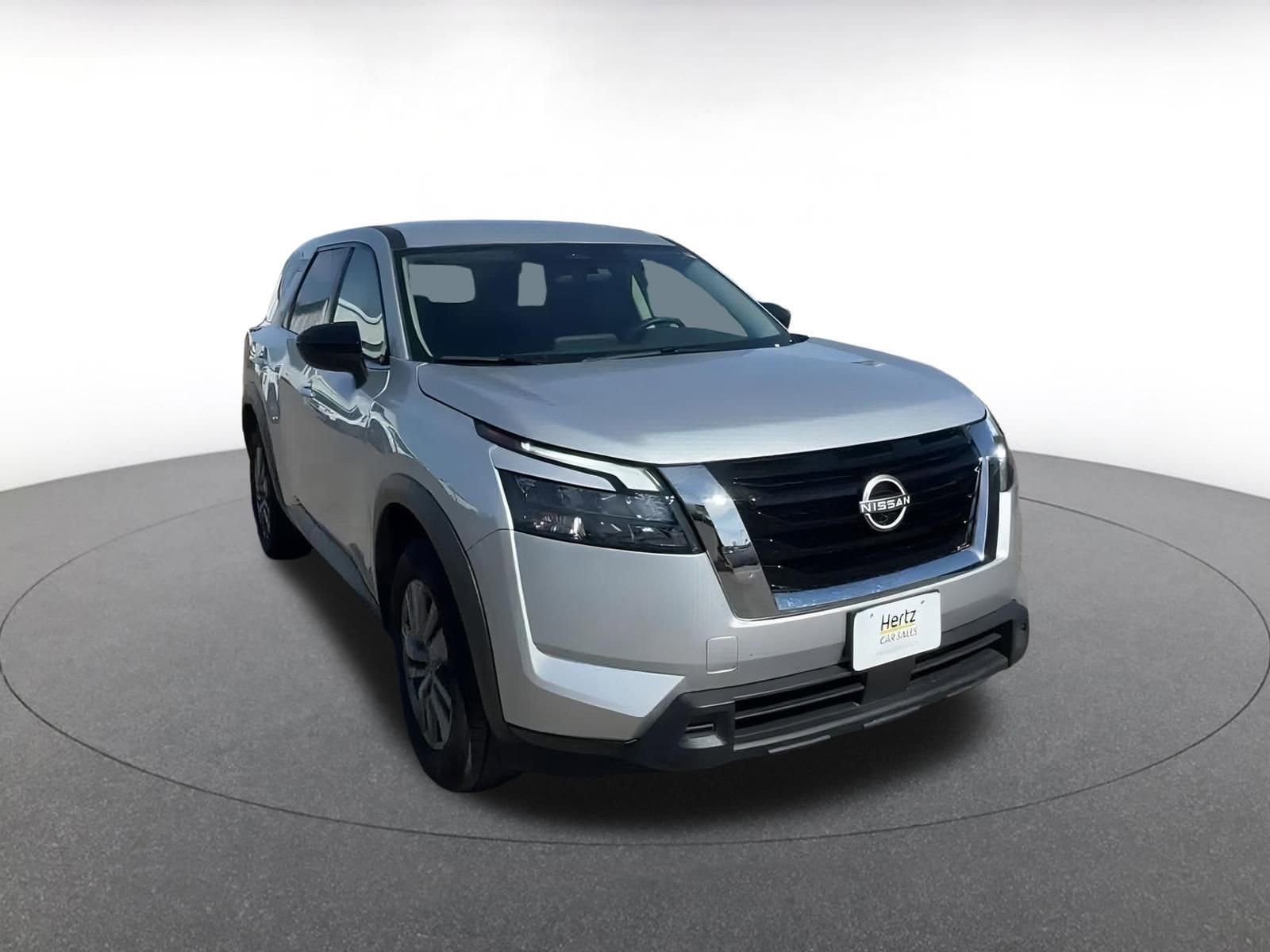 2024 Nissan Pathfinder S 3