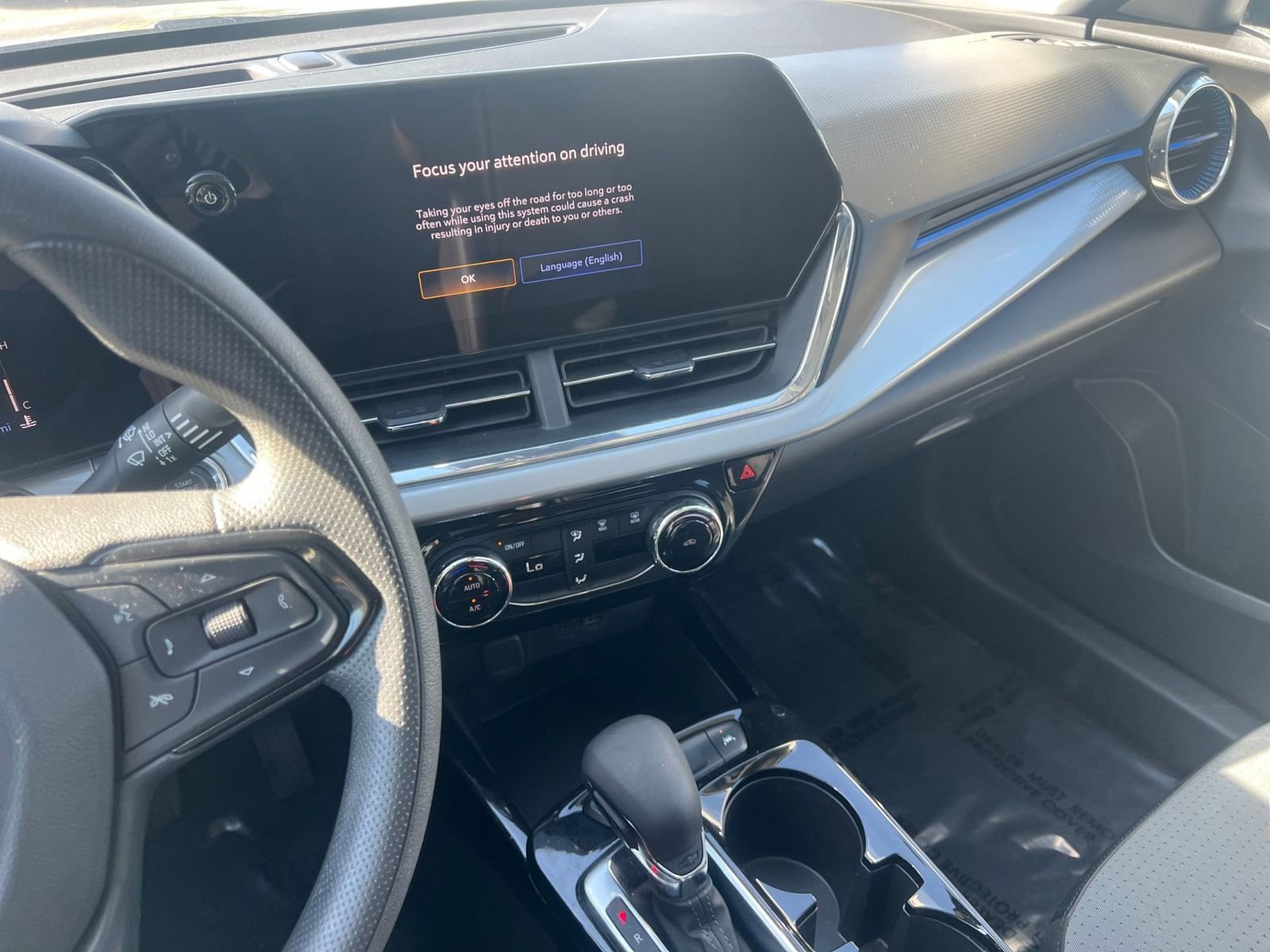 Thumbnail: 2025 Chevrolet Trax - 17