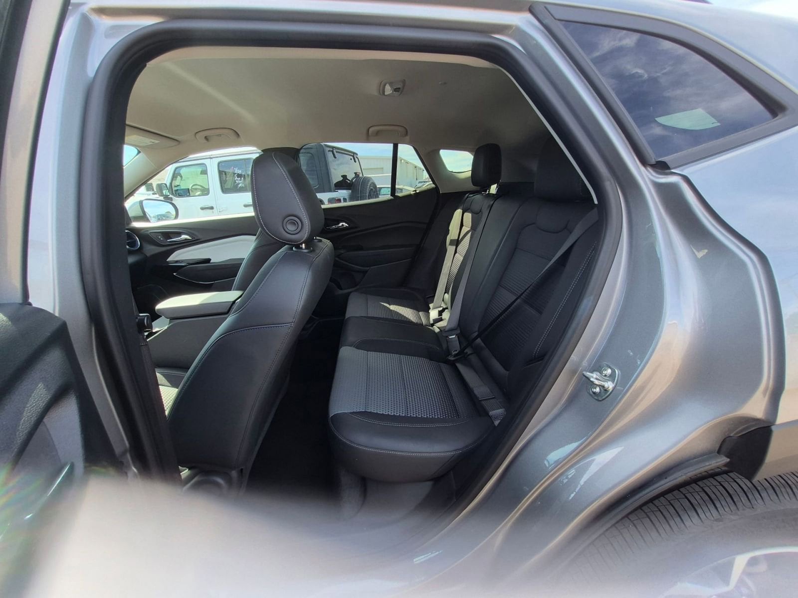 Thumbnail: 2025 Chevrolet Trax - 11