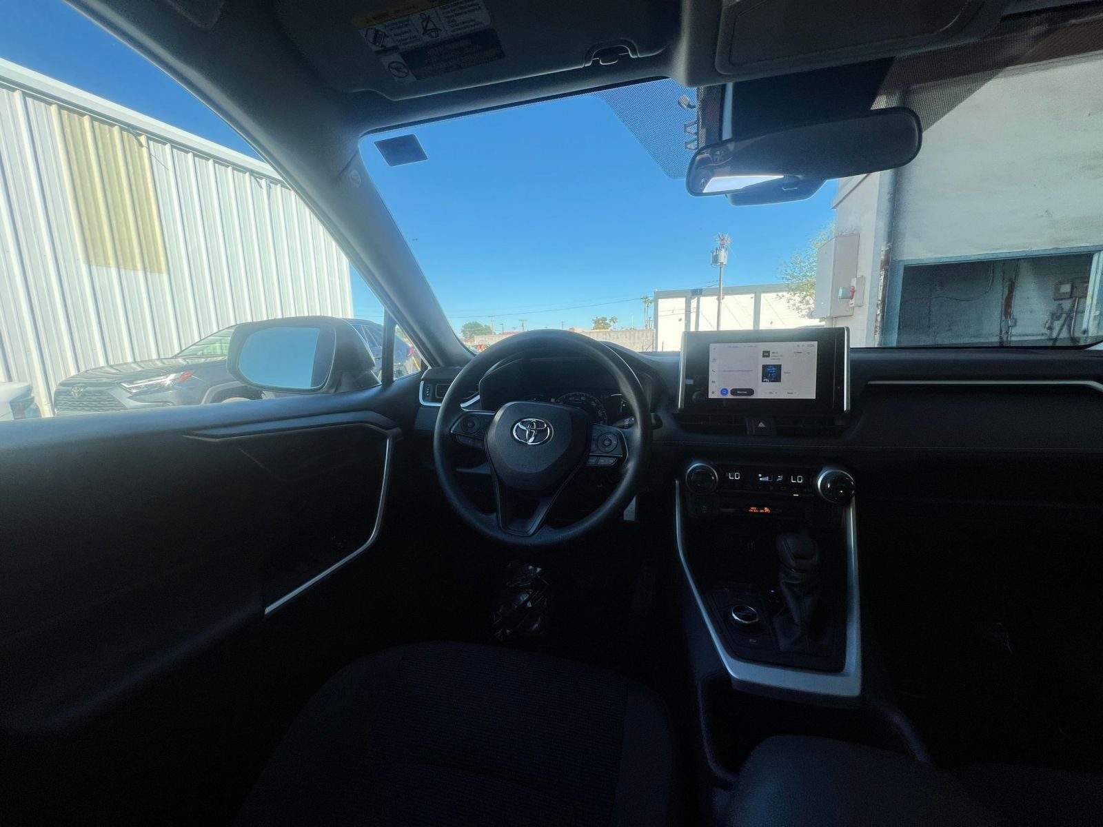 Thumbnail: 2025 Toyota RAV4 - 34