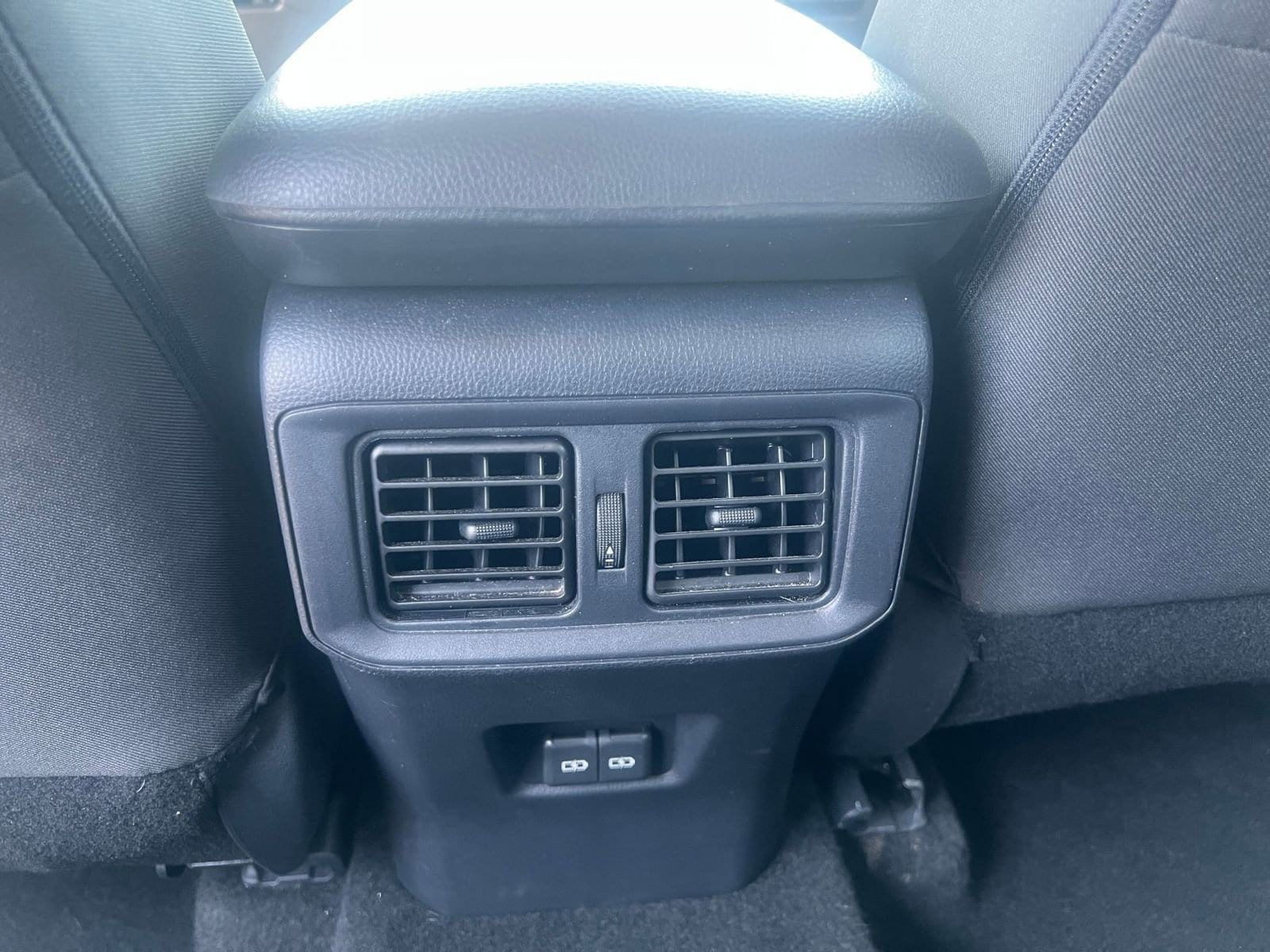 2024 Toyota RAV4 XLE 25