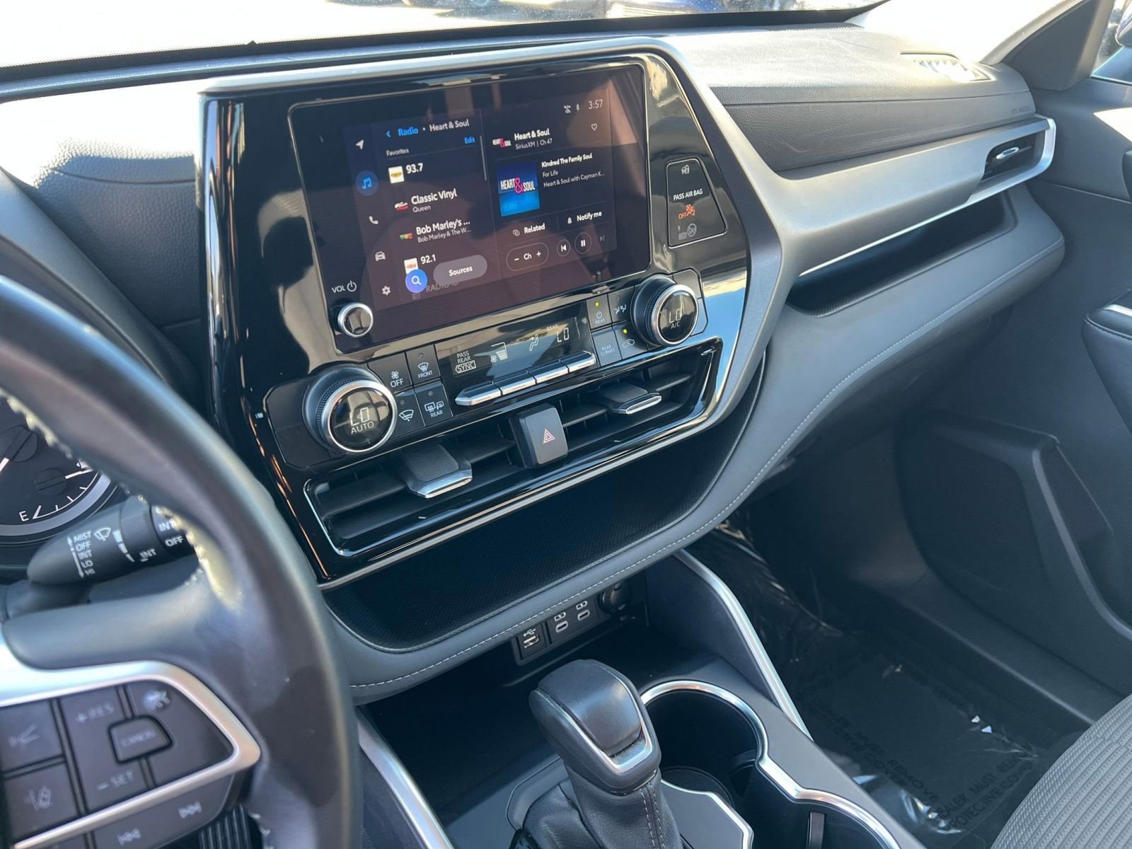 Thumbnail: 2025 Toyota Highlander - 18