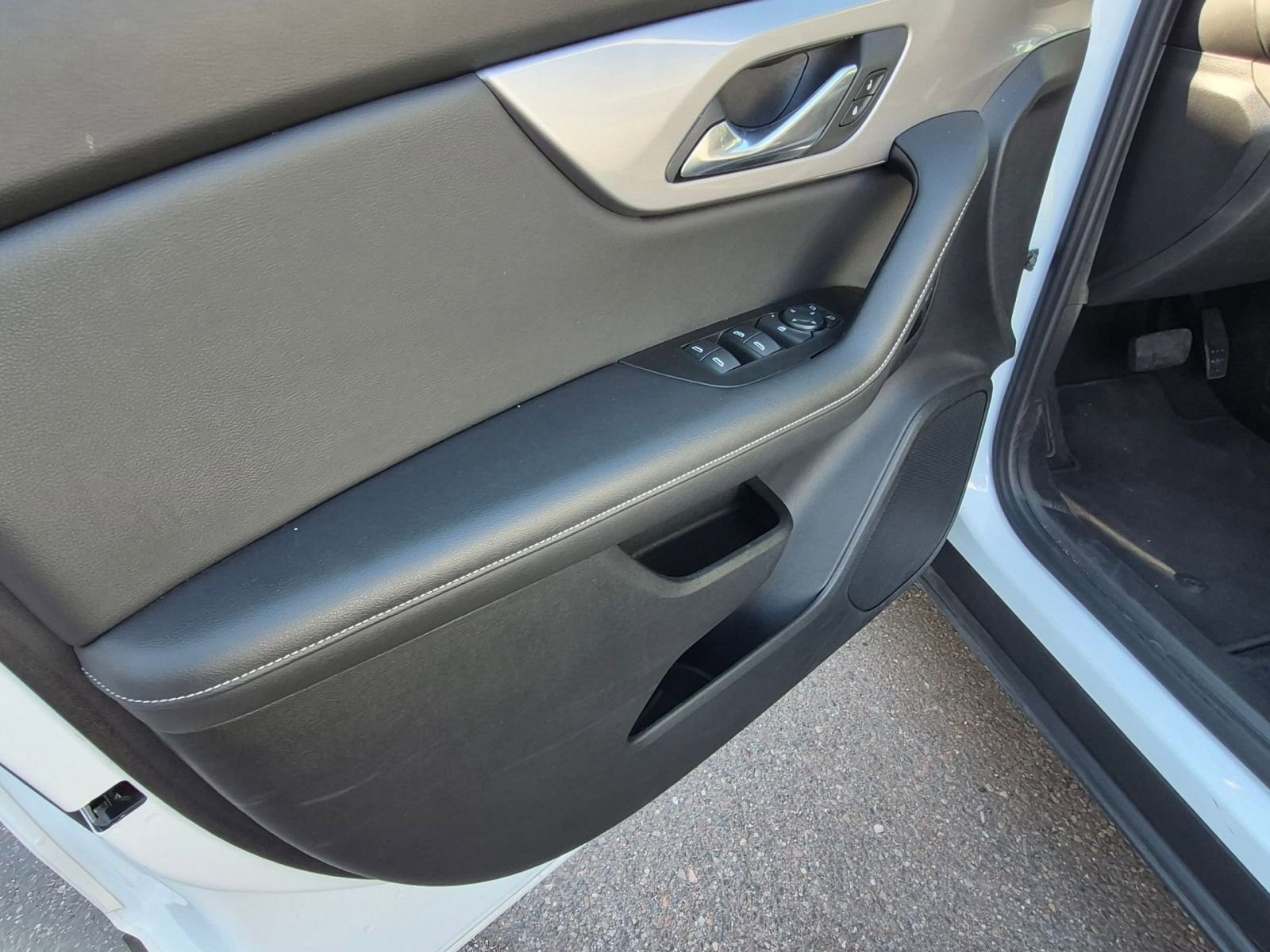 Thumbnail: 2025 Chevrolet Blazer - 12