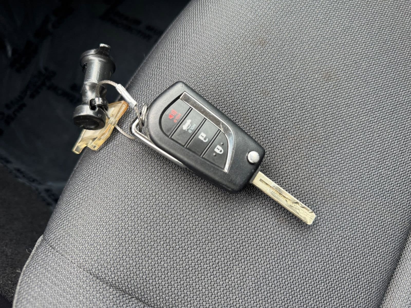 Thumbnail: 2025 Toyota Corolla - 22