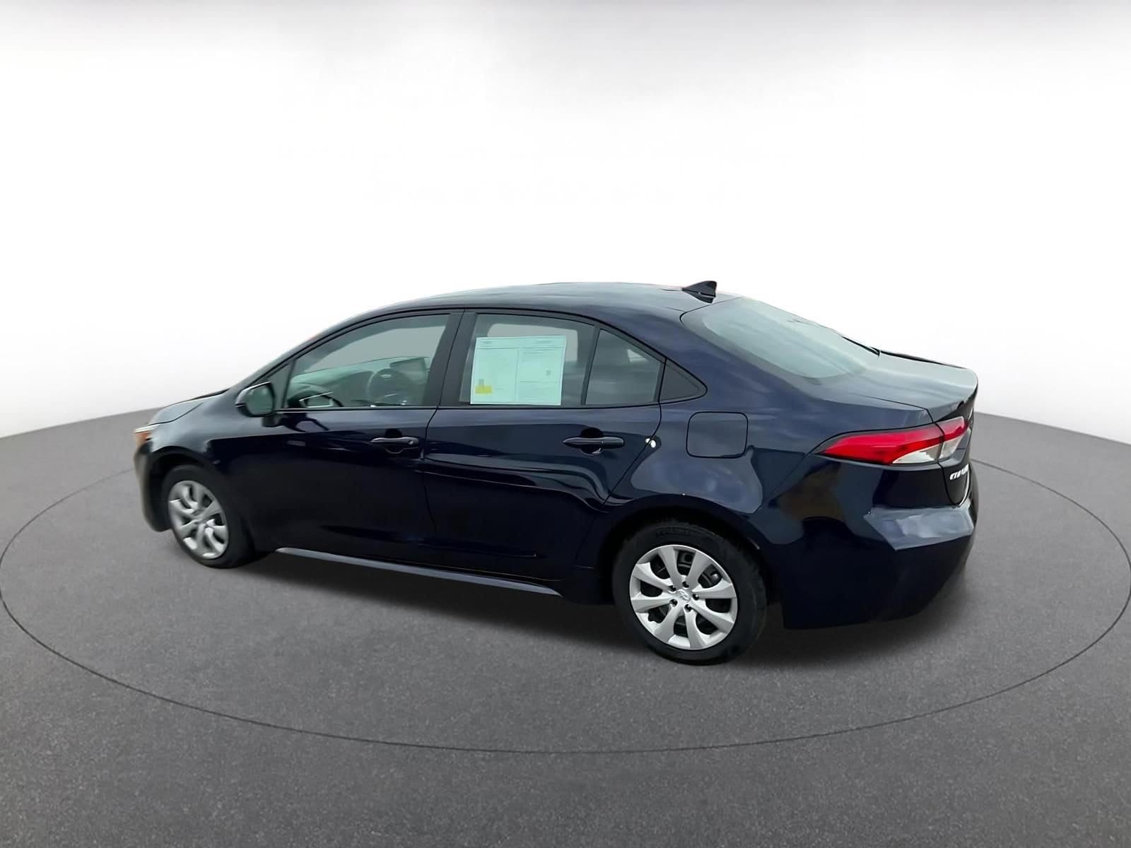 Thumbnail: 2025 Toyota Corolla - 10