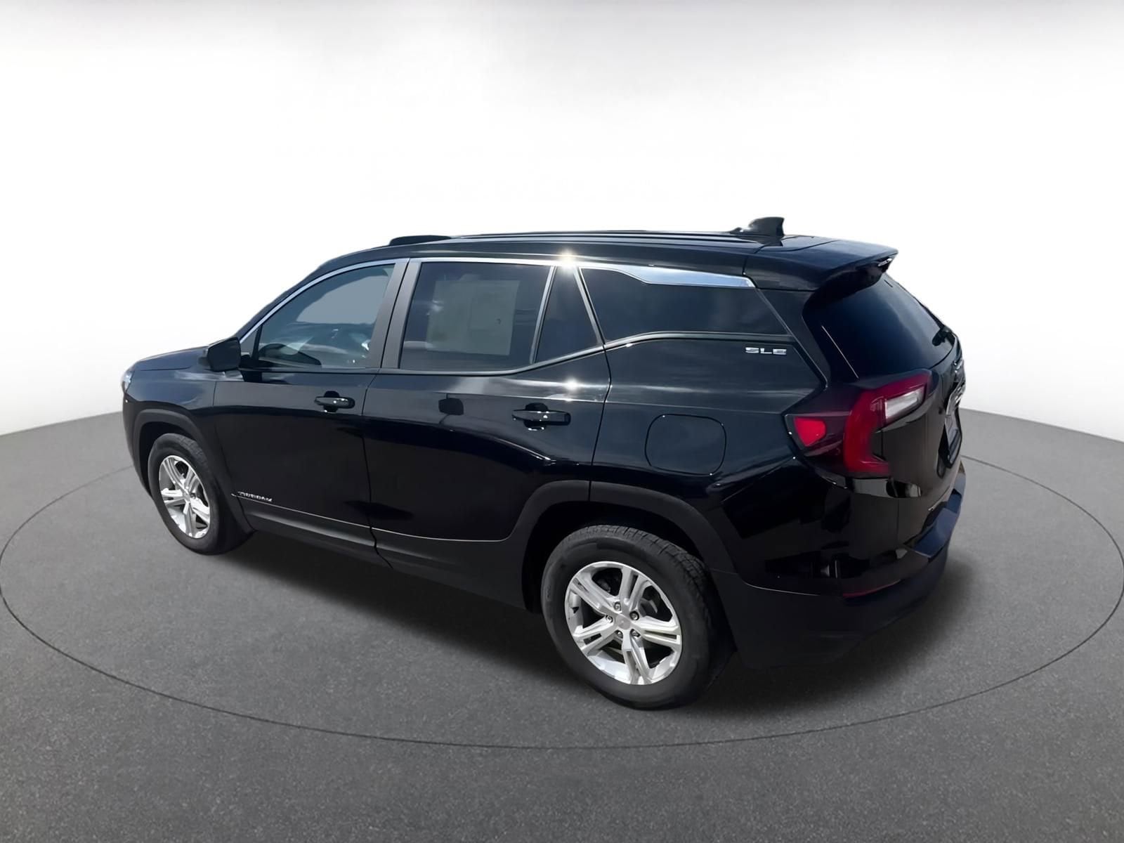 Thumbnail: 2024 GMC Terrain - 10