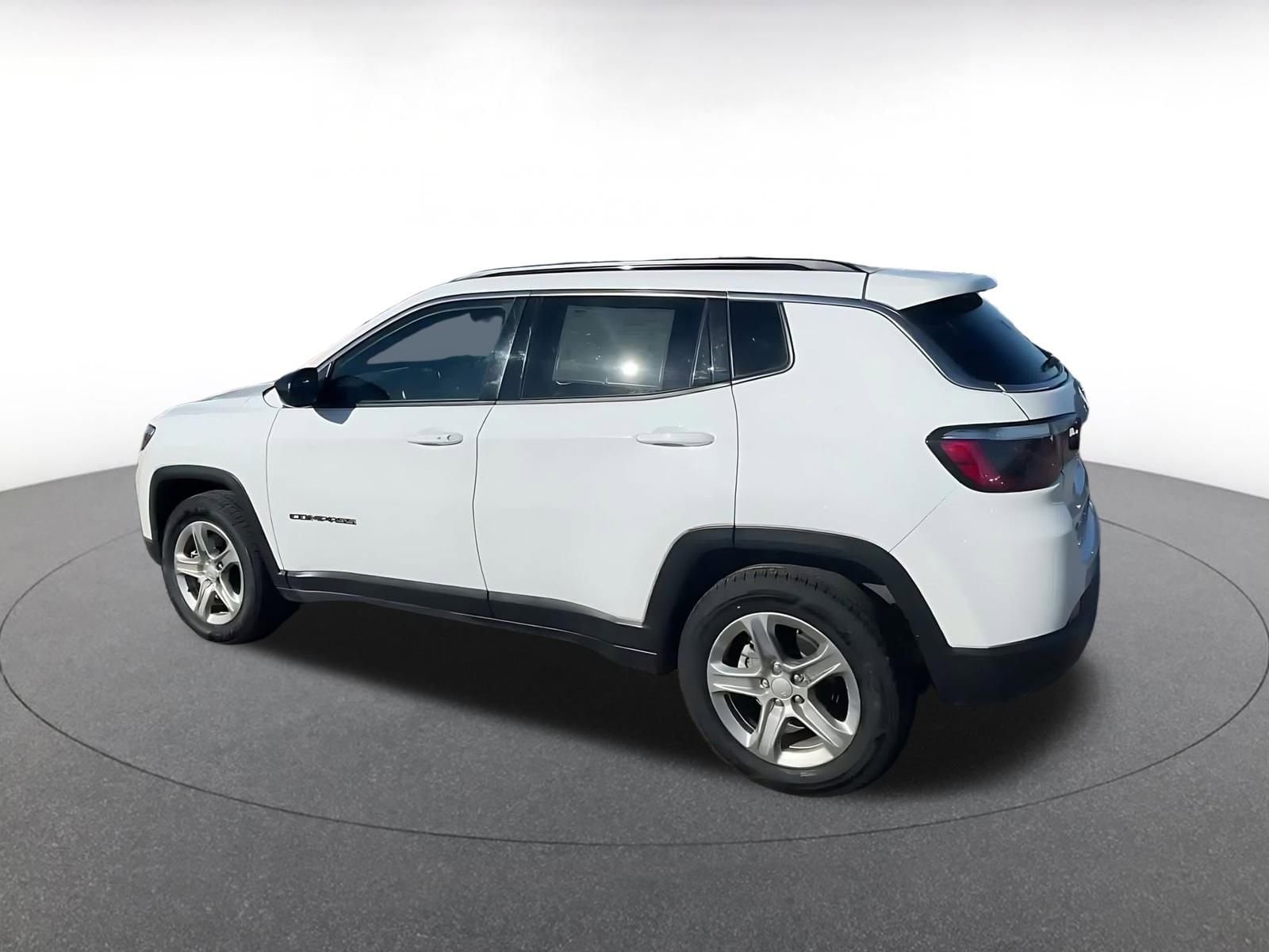 Thumbnail: 2023 Jeep Compass - 10