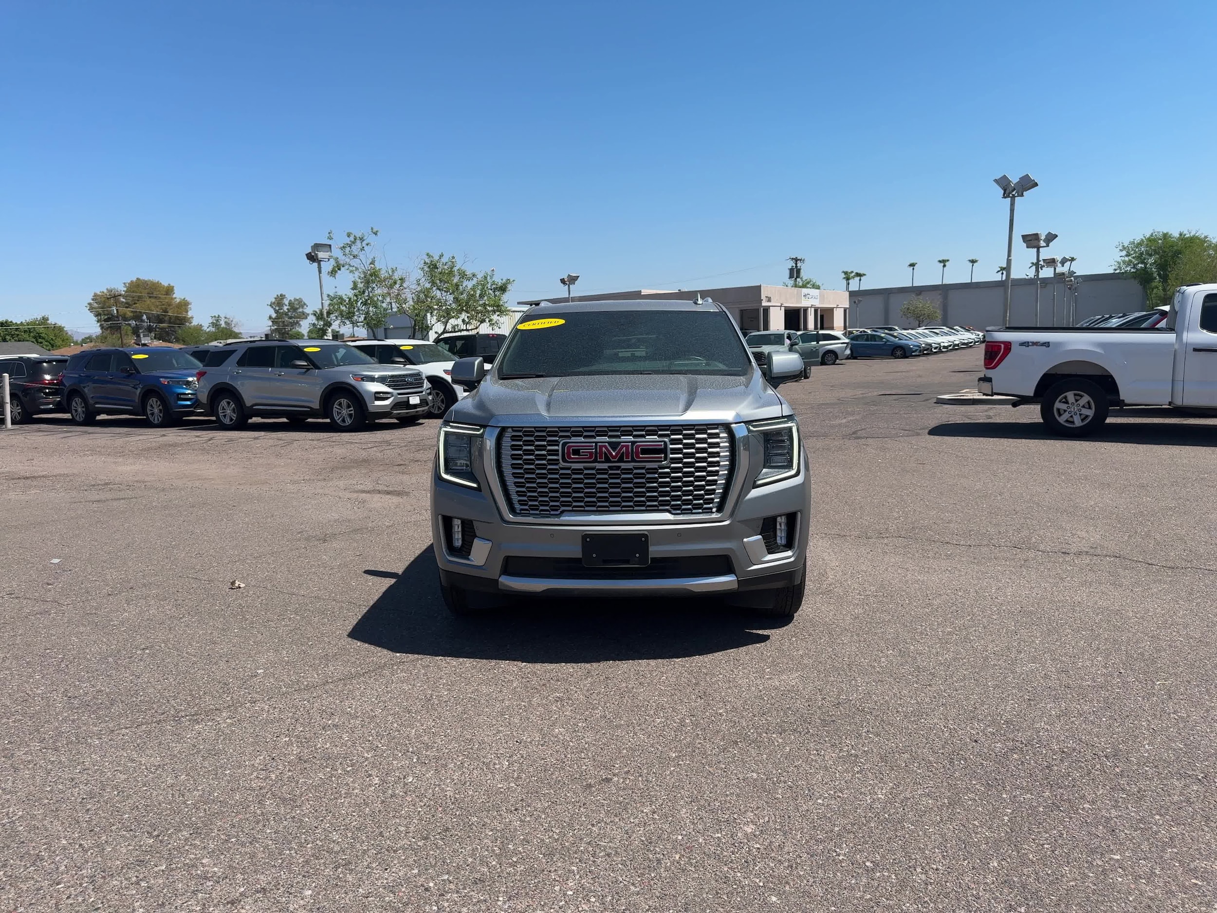 2023 GMC Yukon Denali 8