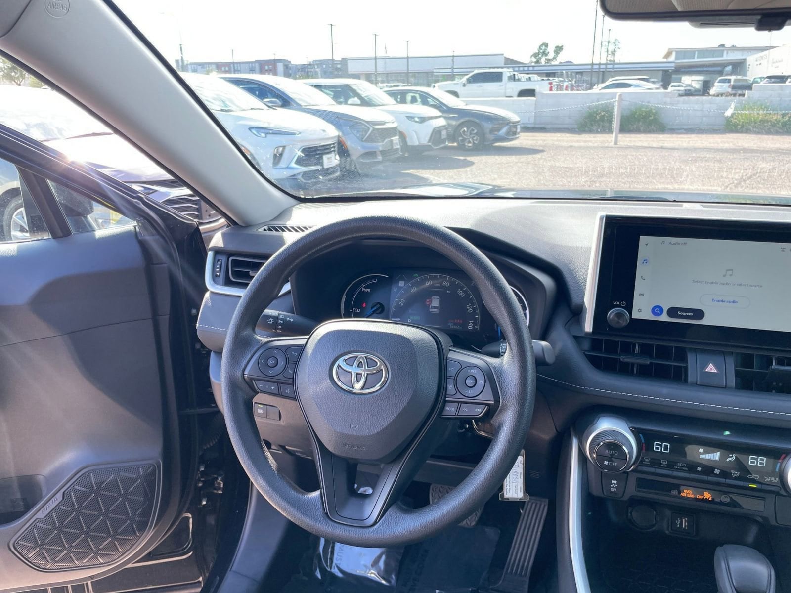 Thumbnail: 2025 Toyota RAV4 - 33