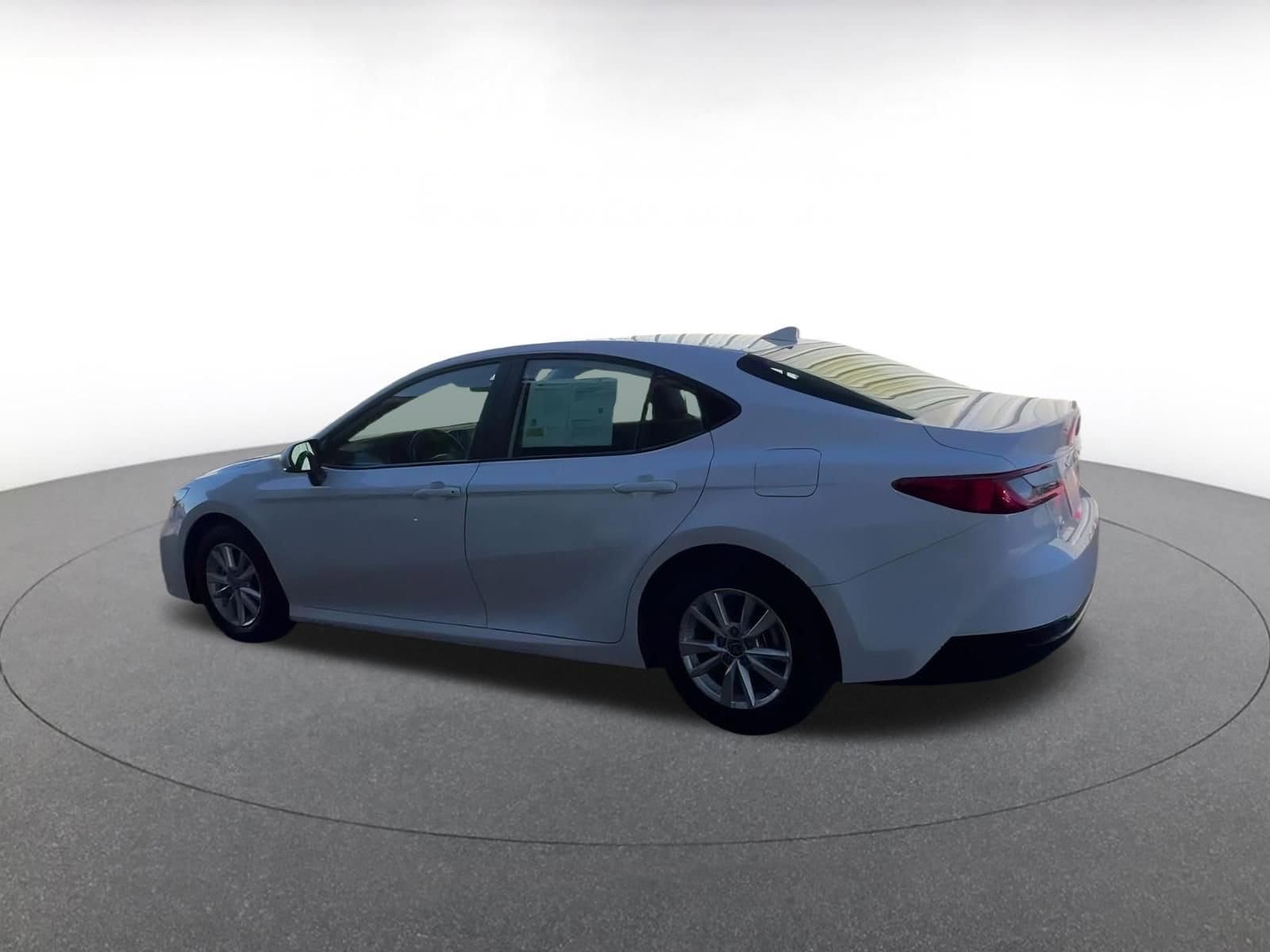 Thumbnail: 2025 Toyota Camry - 10