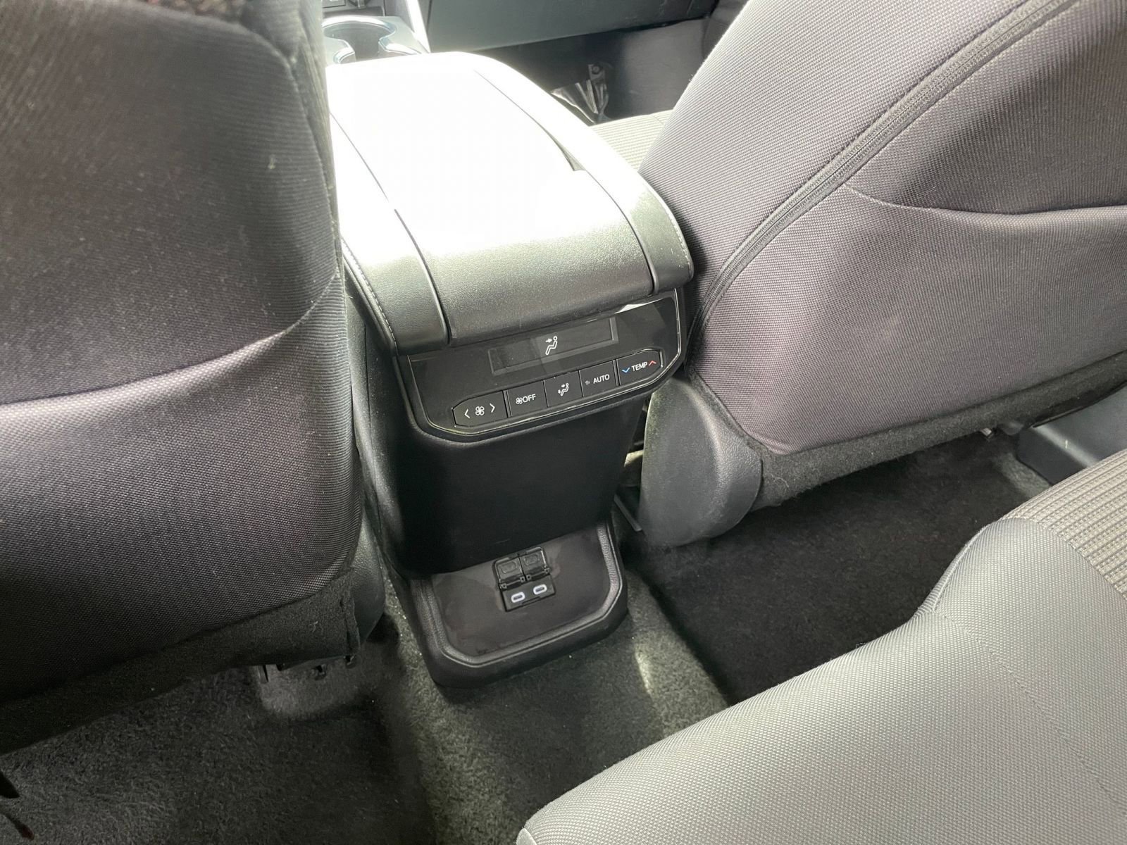 Thumbnail: 2025 Toyota Highlander - 24