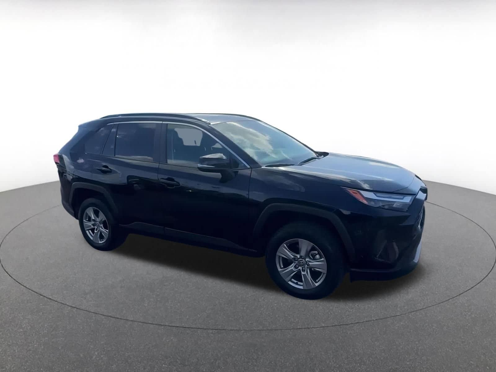 Thumbnail: 2025 Toyota RAV4 - 2