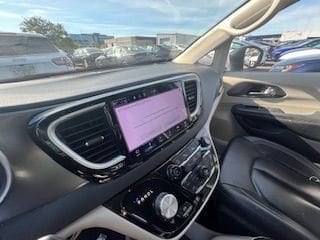 Thumbnail: 2023 Chrysler Pacifica - 15