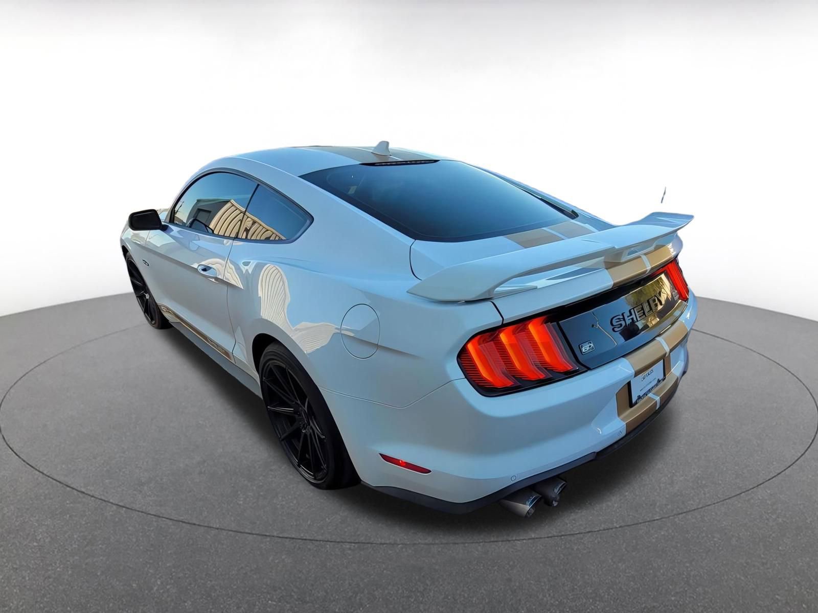 Thumbnail: 2022 Ford Mustang - 5