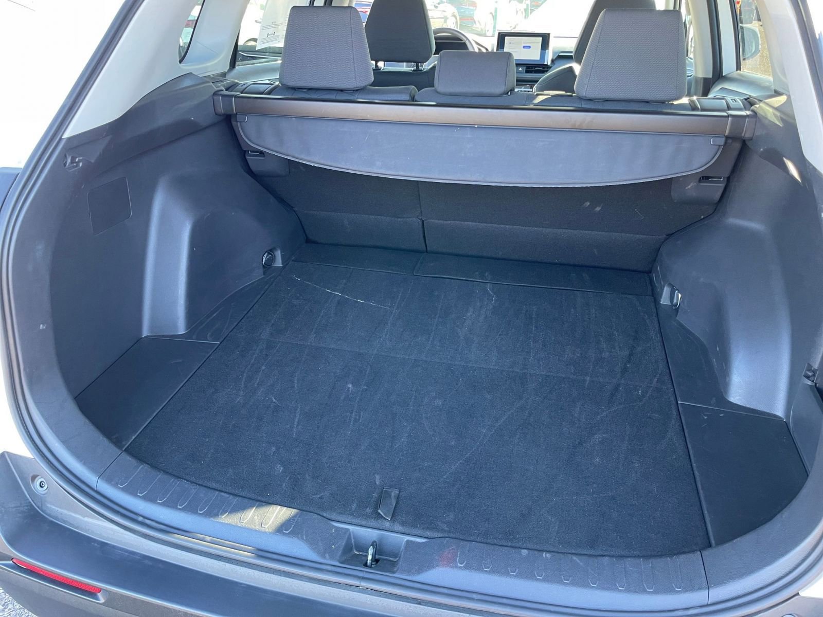 Thumbnail: 2025 Toyota RAV4 - 31