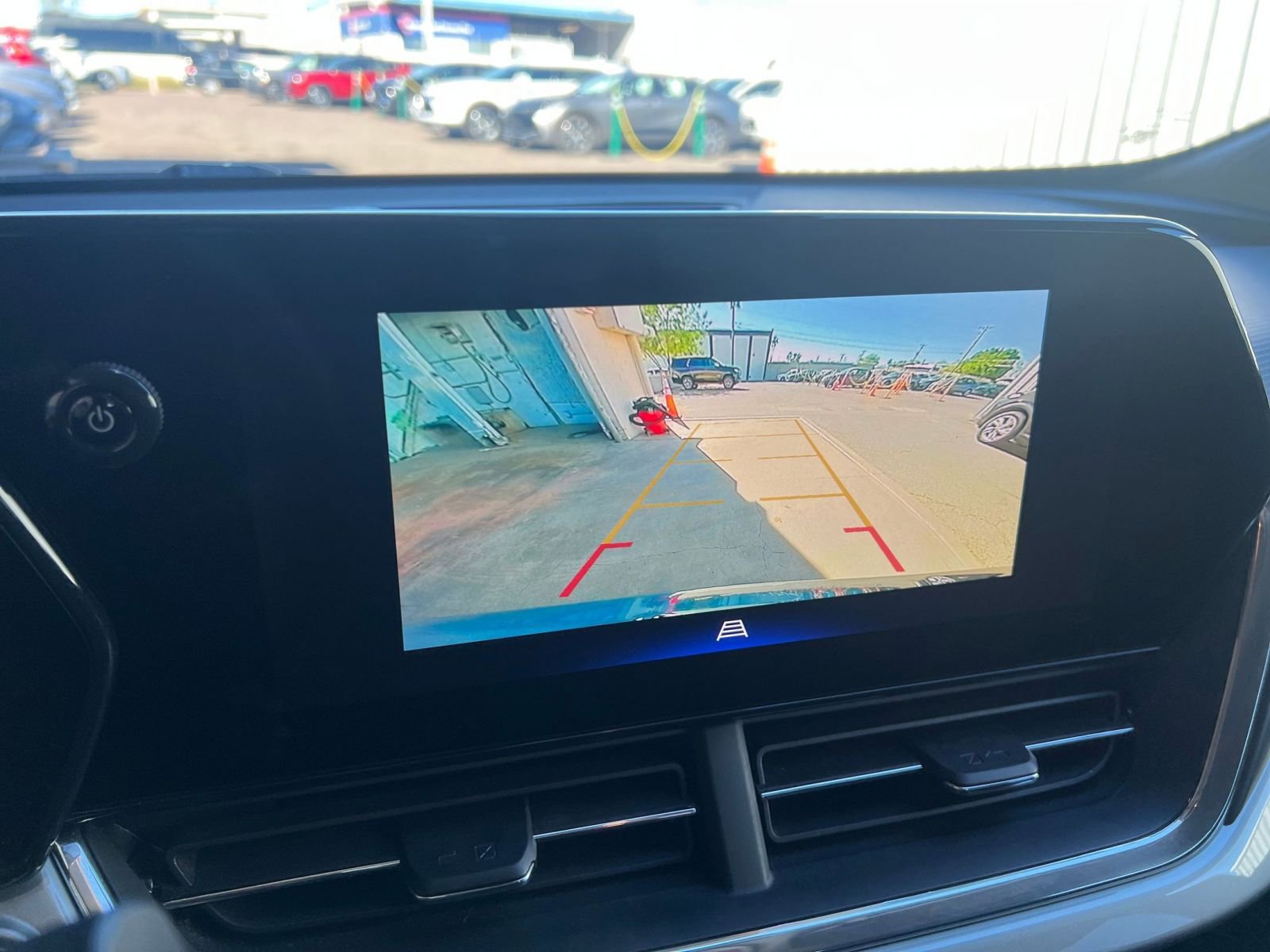 Thumbnail: 2025 Chevrolet Trax - 24