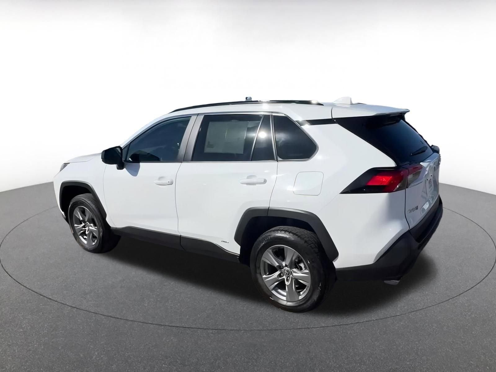 Thumbnail: 2025 Toyota RAV4 - 10