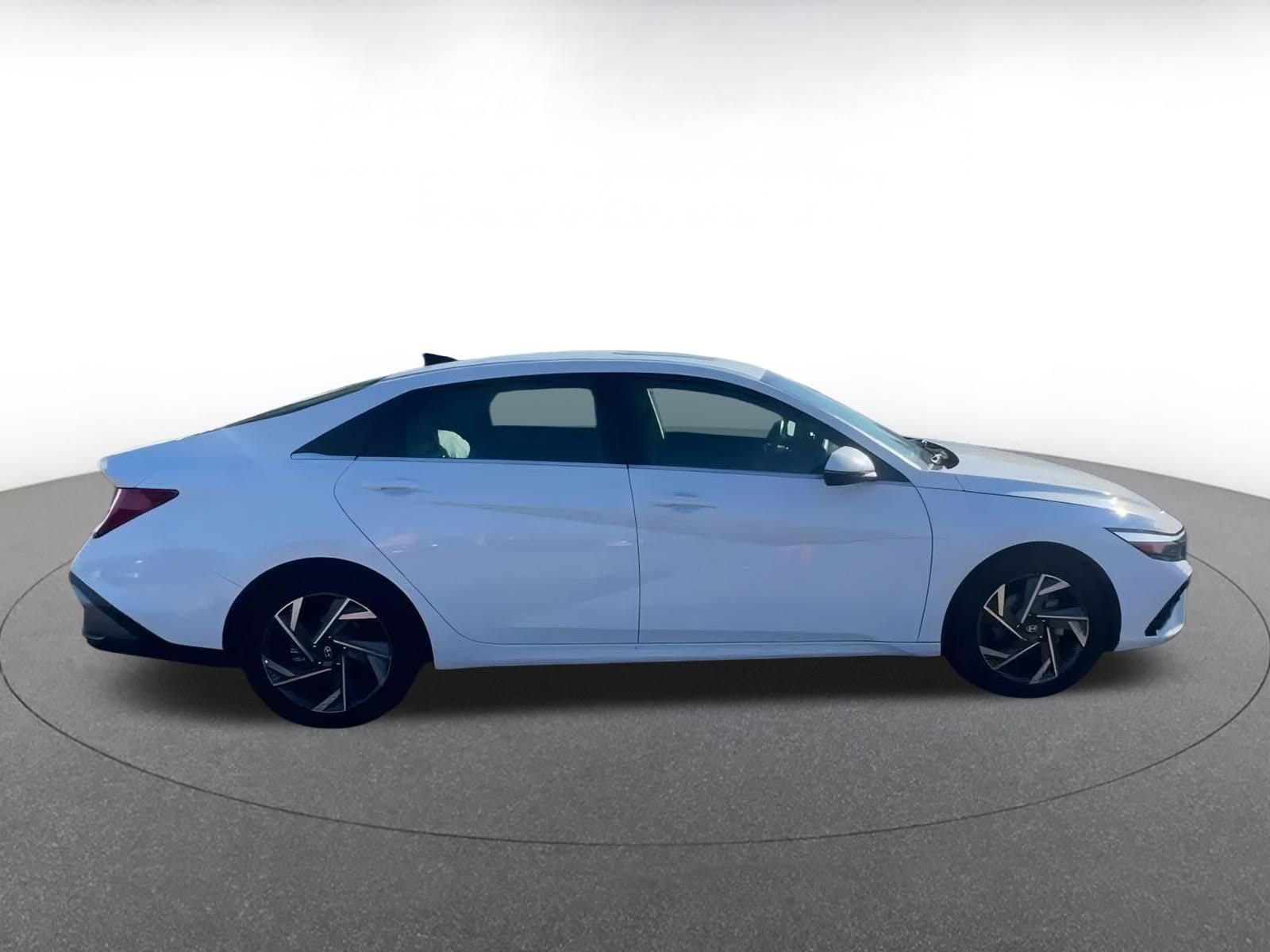 Thumbnail: 2025 Hyundai Elantra - 15