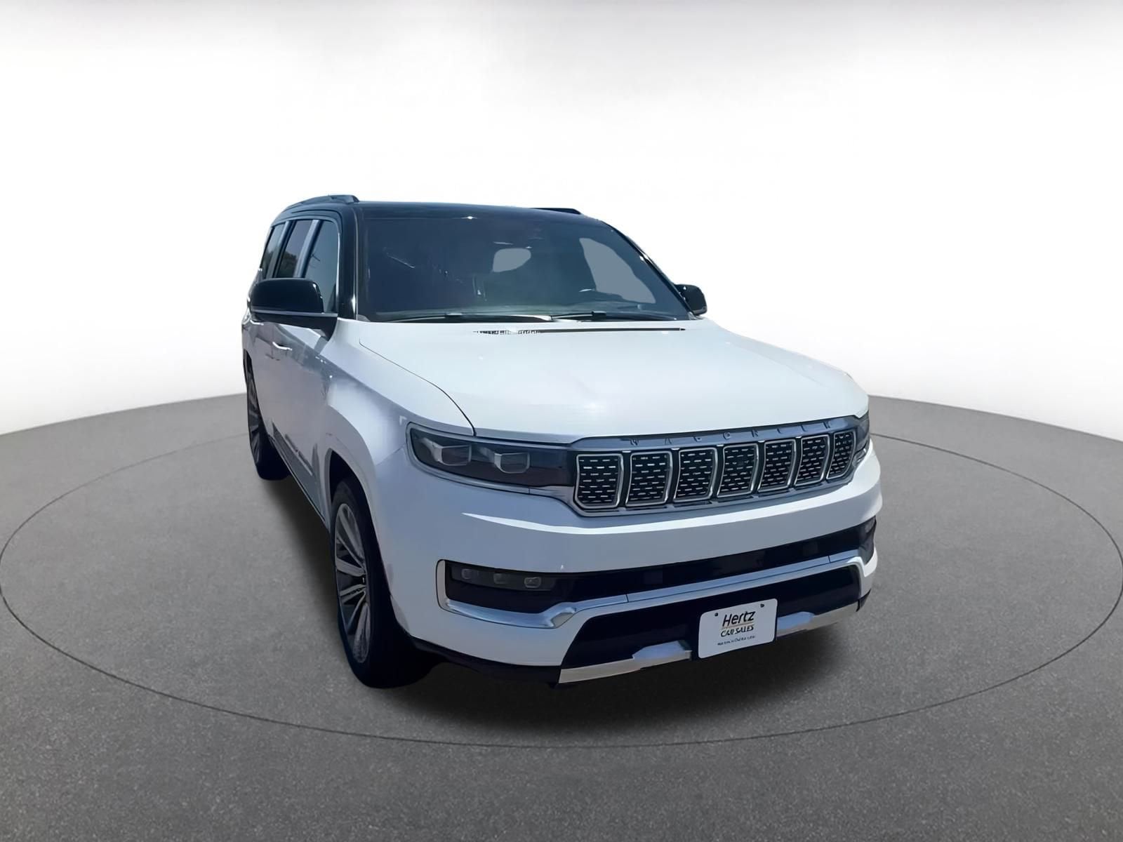 Thumbnail: 2023 Jeep Grand Wagoneer - 3