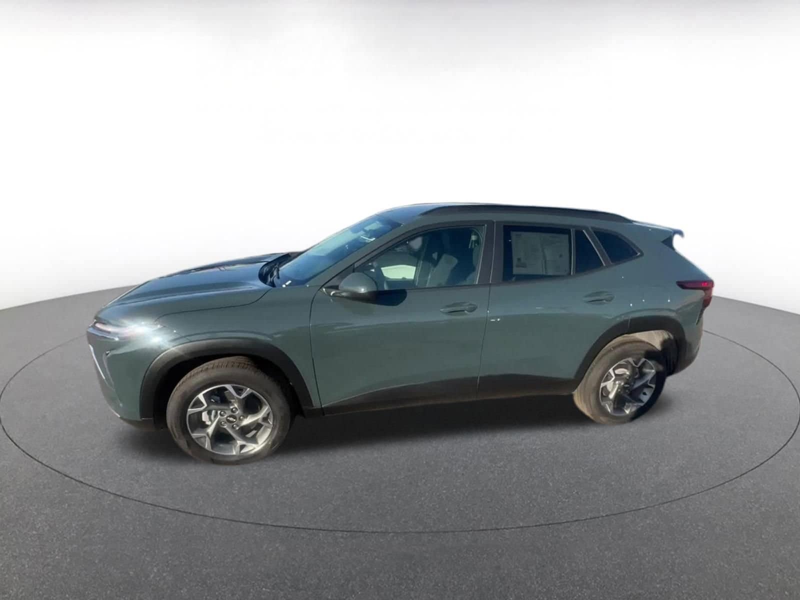 Thumbnail: 2025 Chevrolet Trax - 9